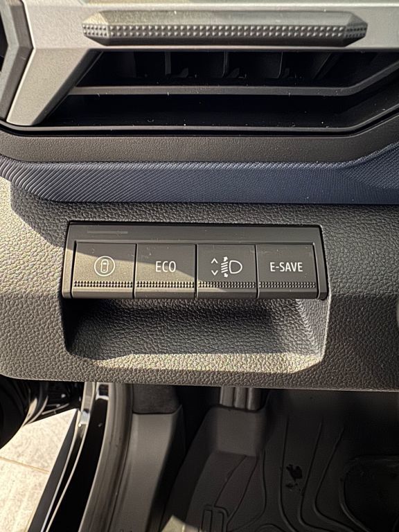 Bild 14 - Duster Neuer  Journey HYBRID 140 ABS Fahrerairba