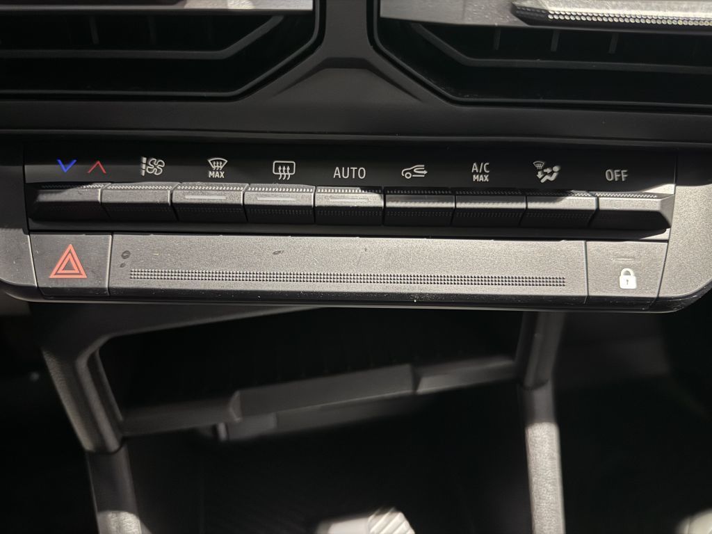 Bild 16 - Duster Neuer  Journey HYBRID 140 ABS Fahrerairba