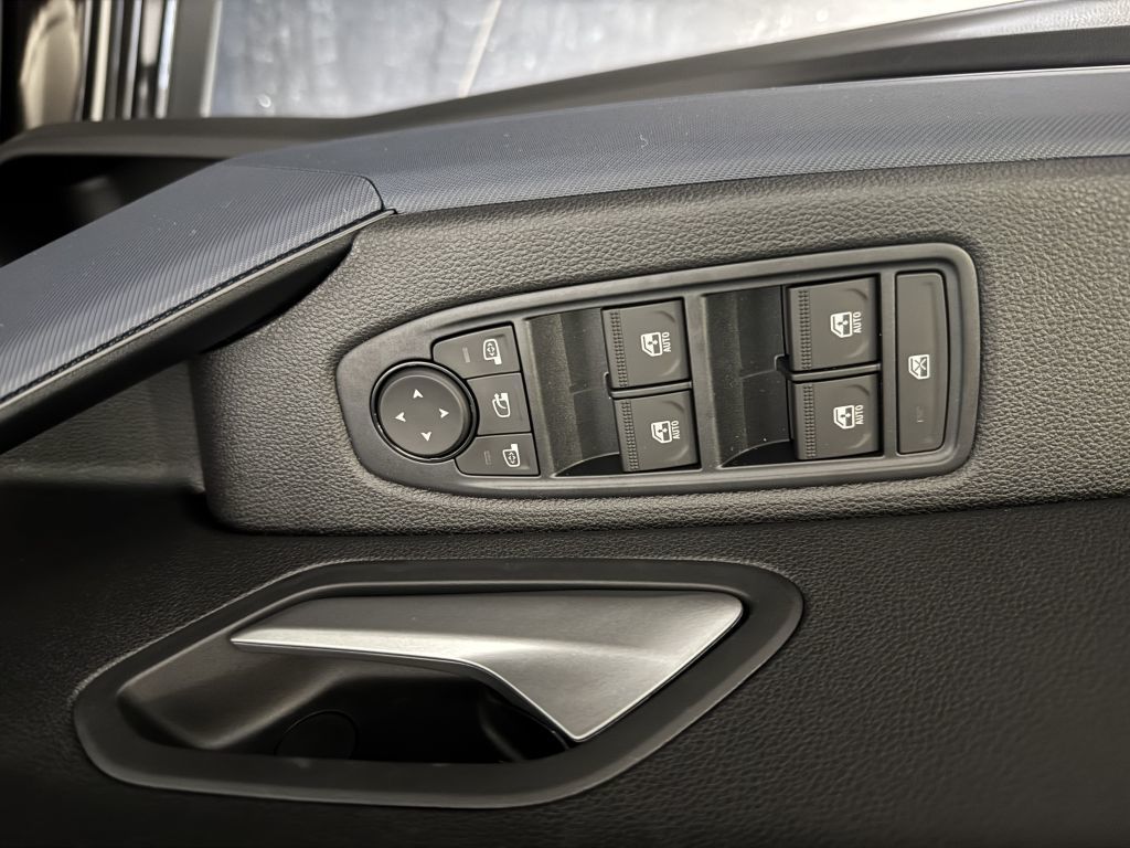 Bild 20 - Duster Neuer  Journey HYBRID 140 ABS Fahrerairba