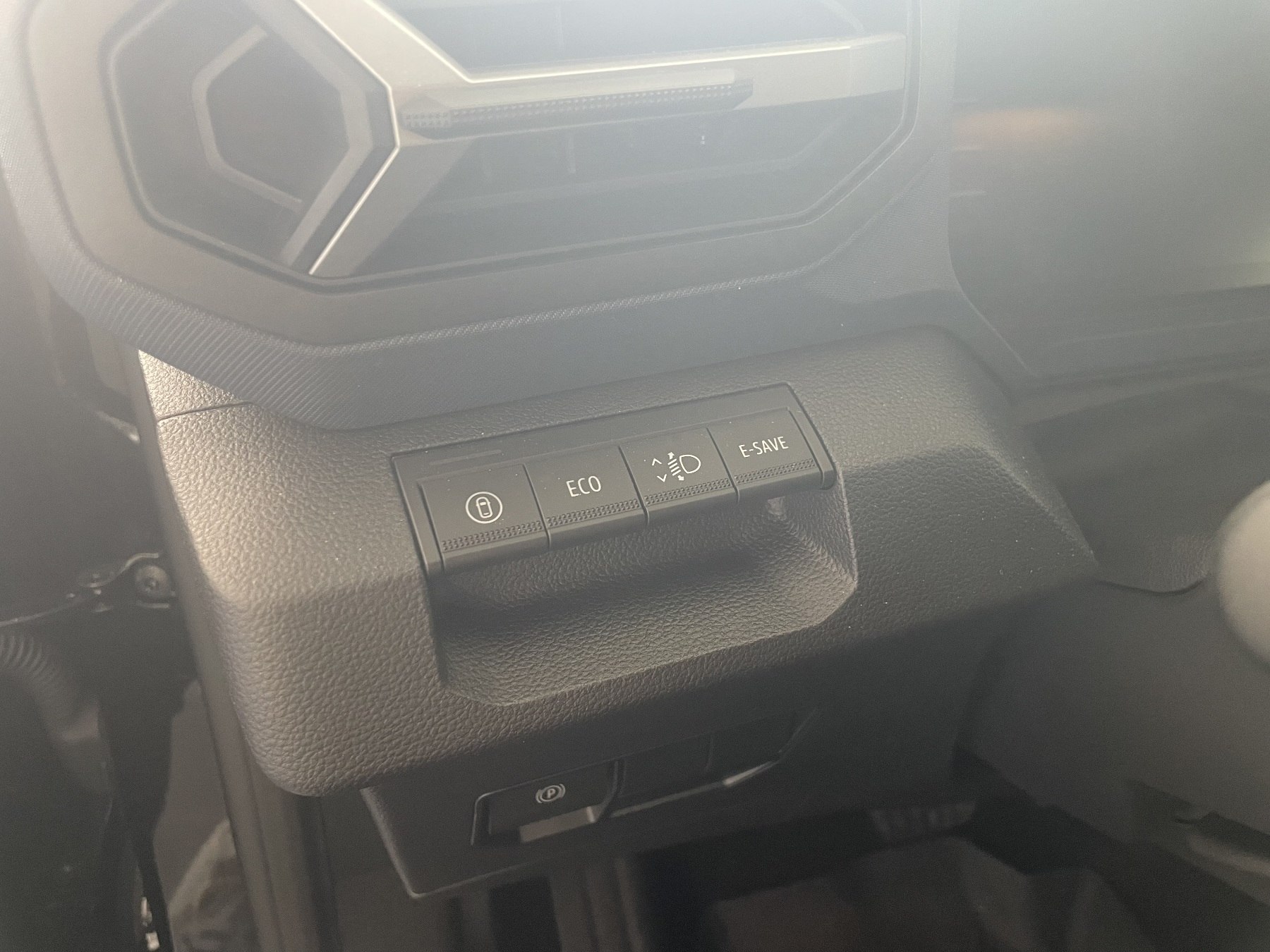 Bild 35 - Duster Neuer  Journey HYBRID 140 ABS Fahrerairba