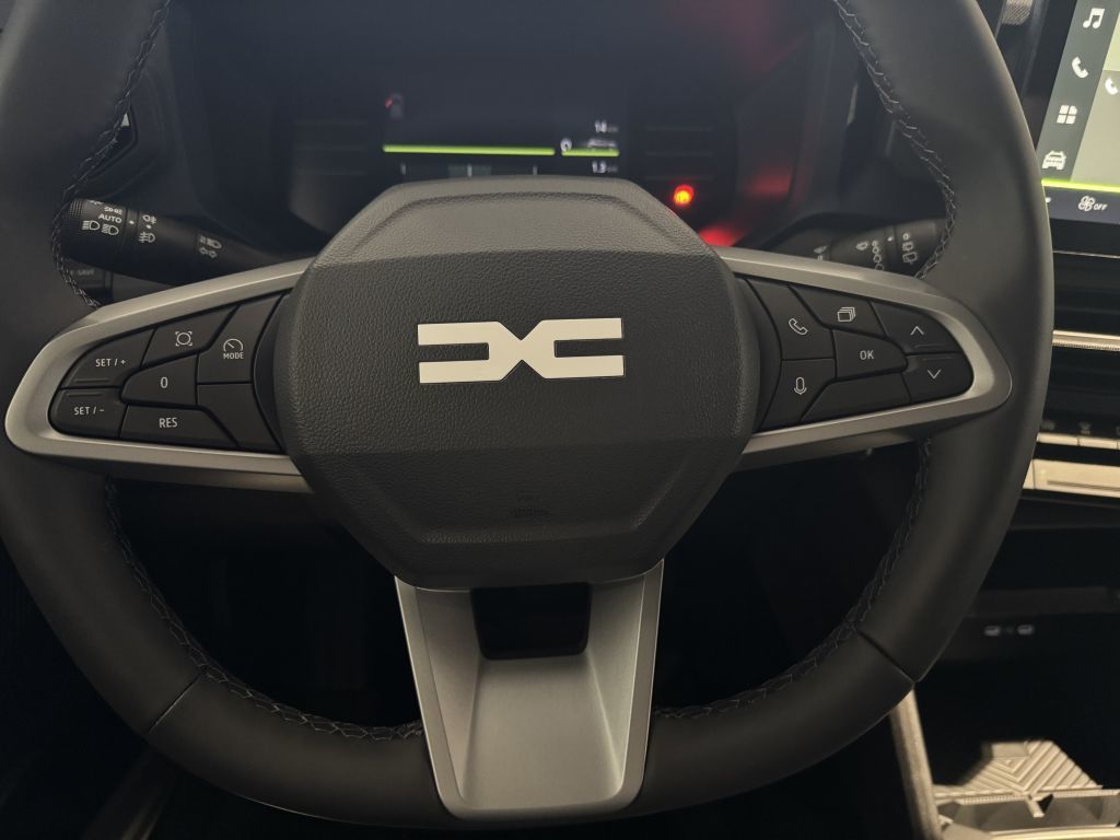 Bild 8 - Duster Neuer  Journey HYBRID 140 ABS Fahrerairba
