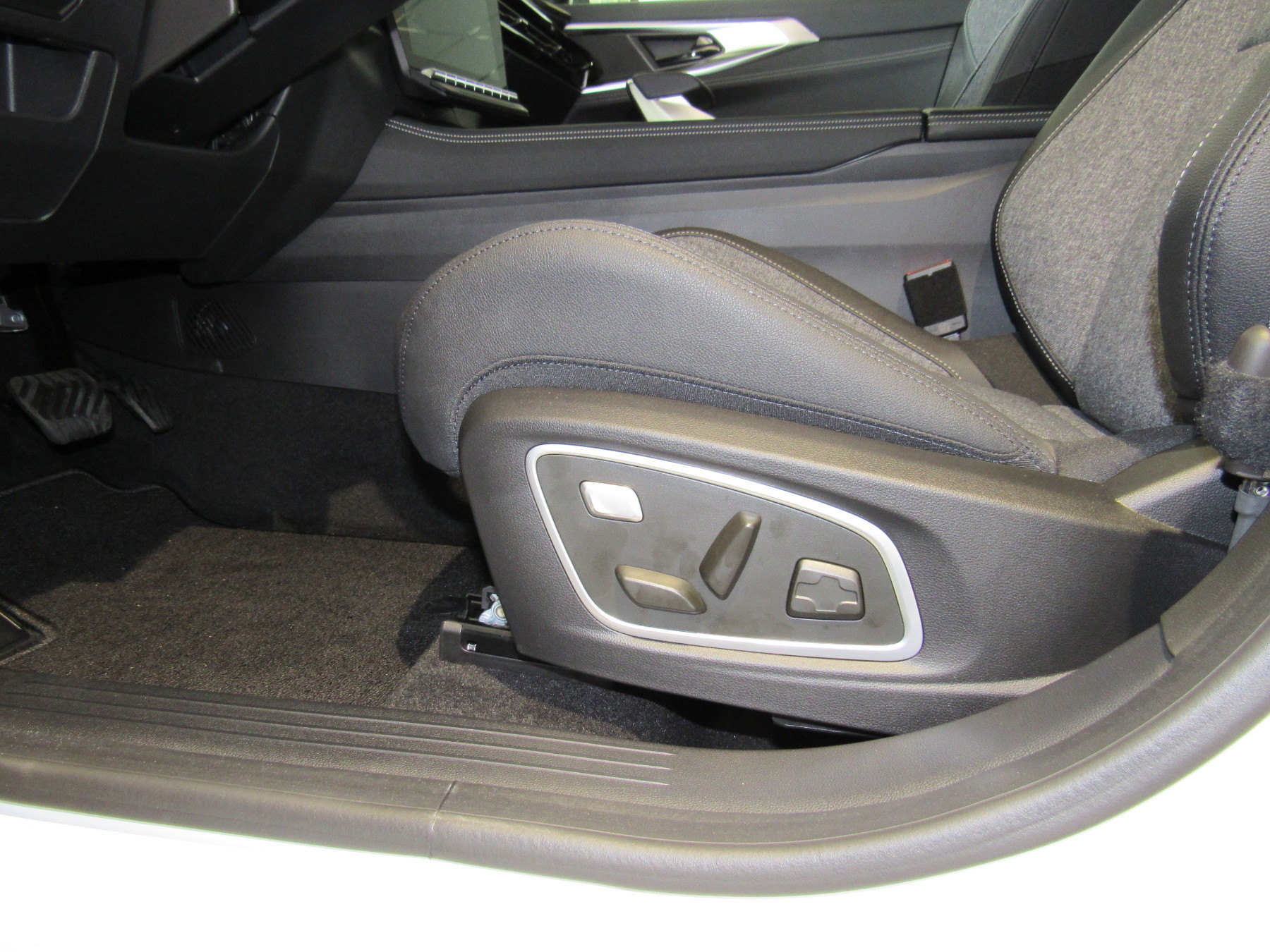 Bild 30 - Austral Techno Mild Hybrid 160 Automatik