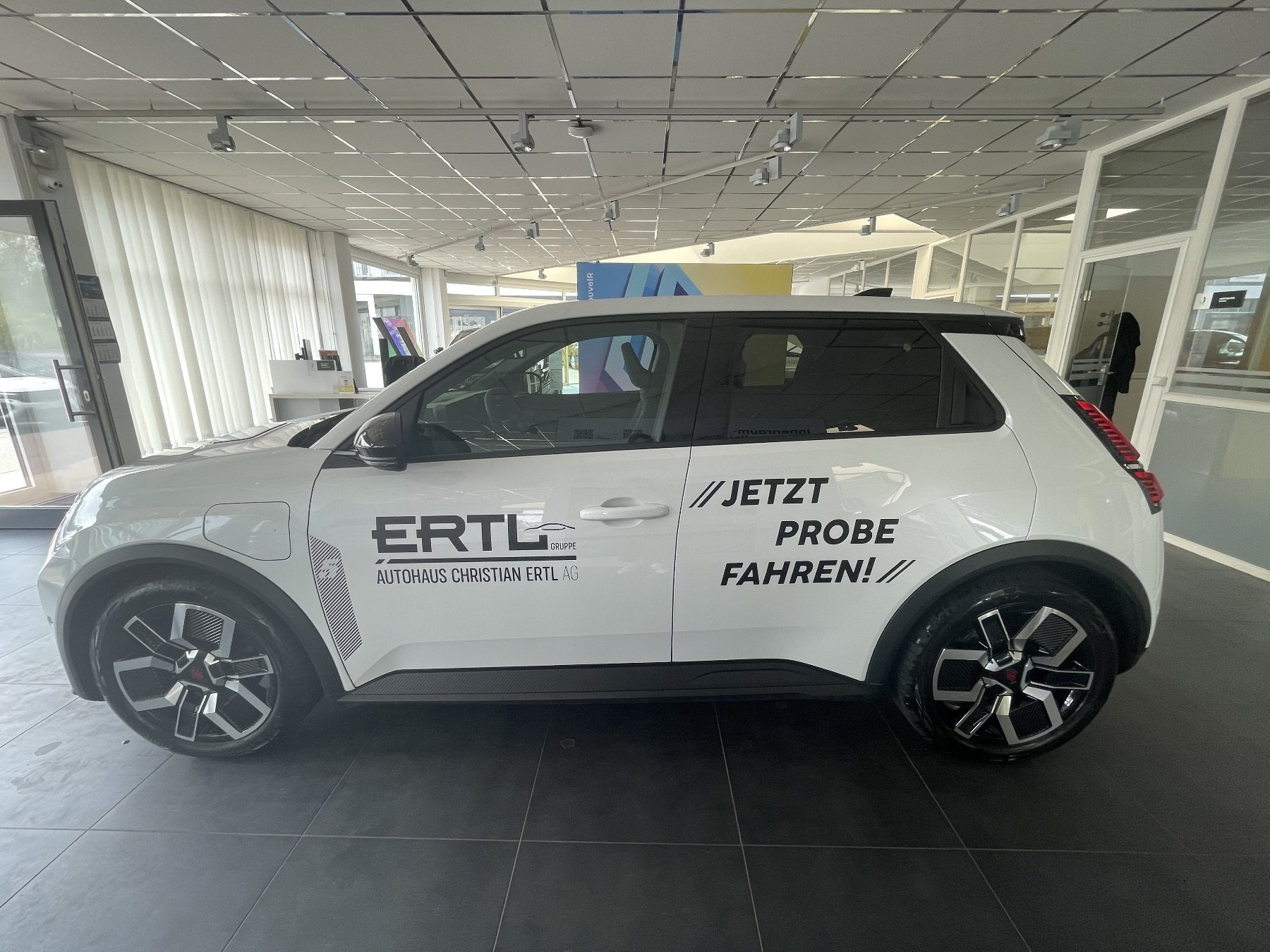 Bild 25 - R 5 E-Tech 100% electric 120 Techno 120 Urban Ra