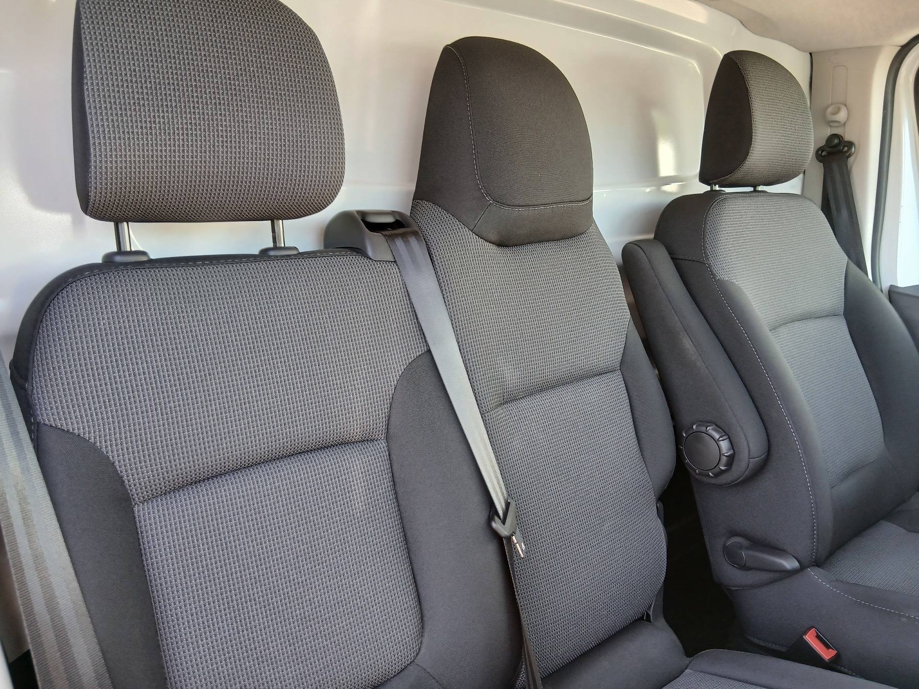 Bild 12 - Trafic 2.0 BLUE dCi 130 L1H1 2,8t Komfort