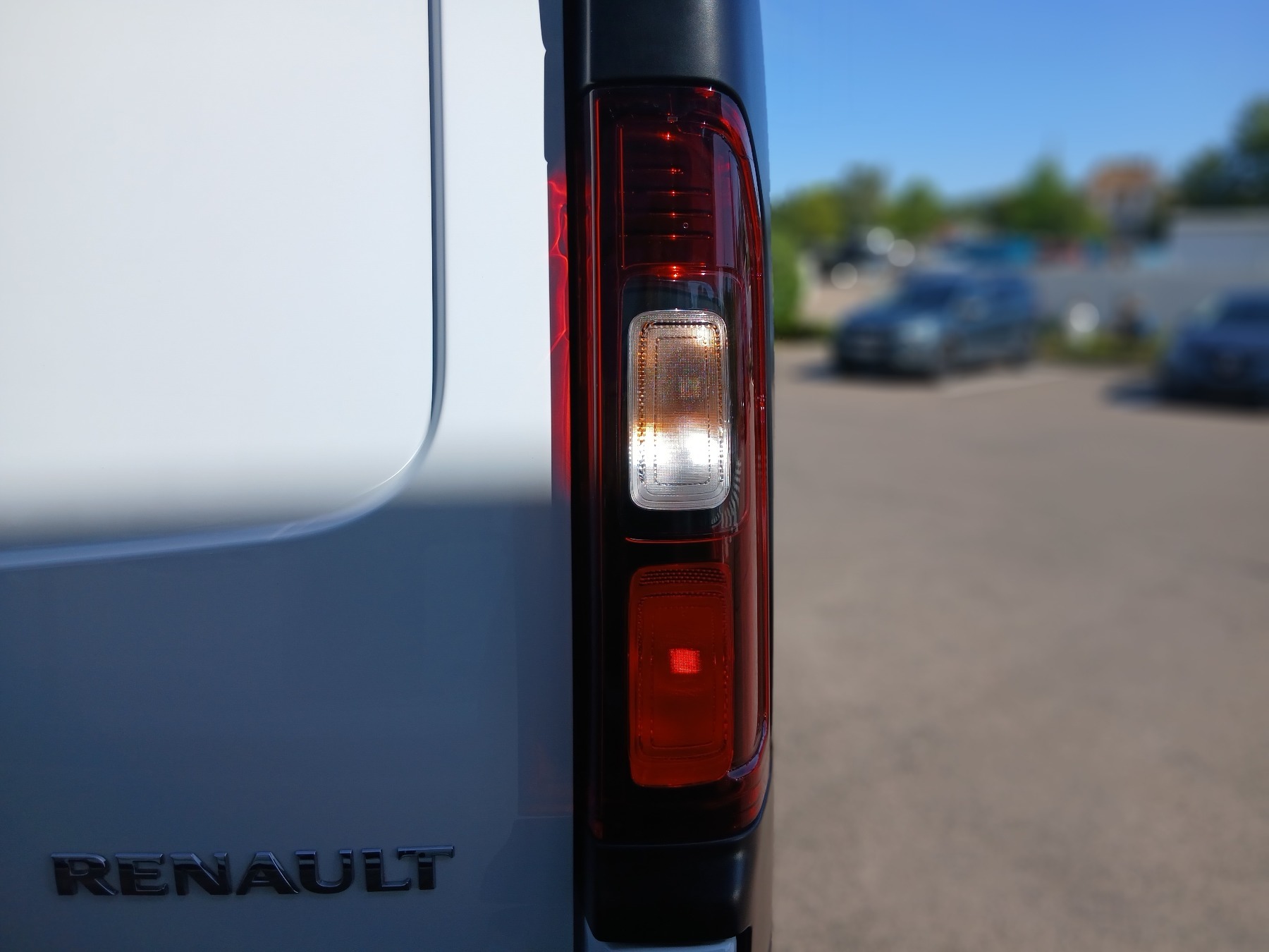 Bild 19 - Trafic 2.0 BLUE dCi 130 L1H1 2,8t Komfort