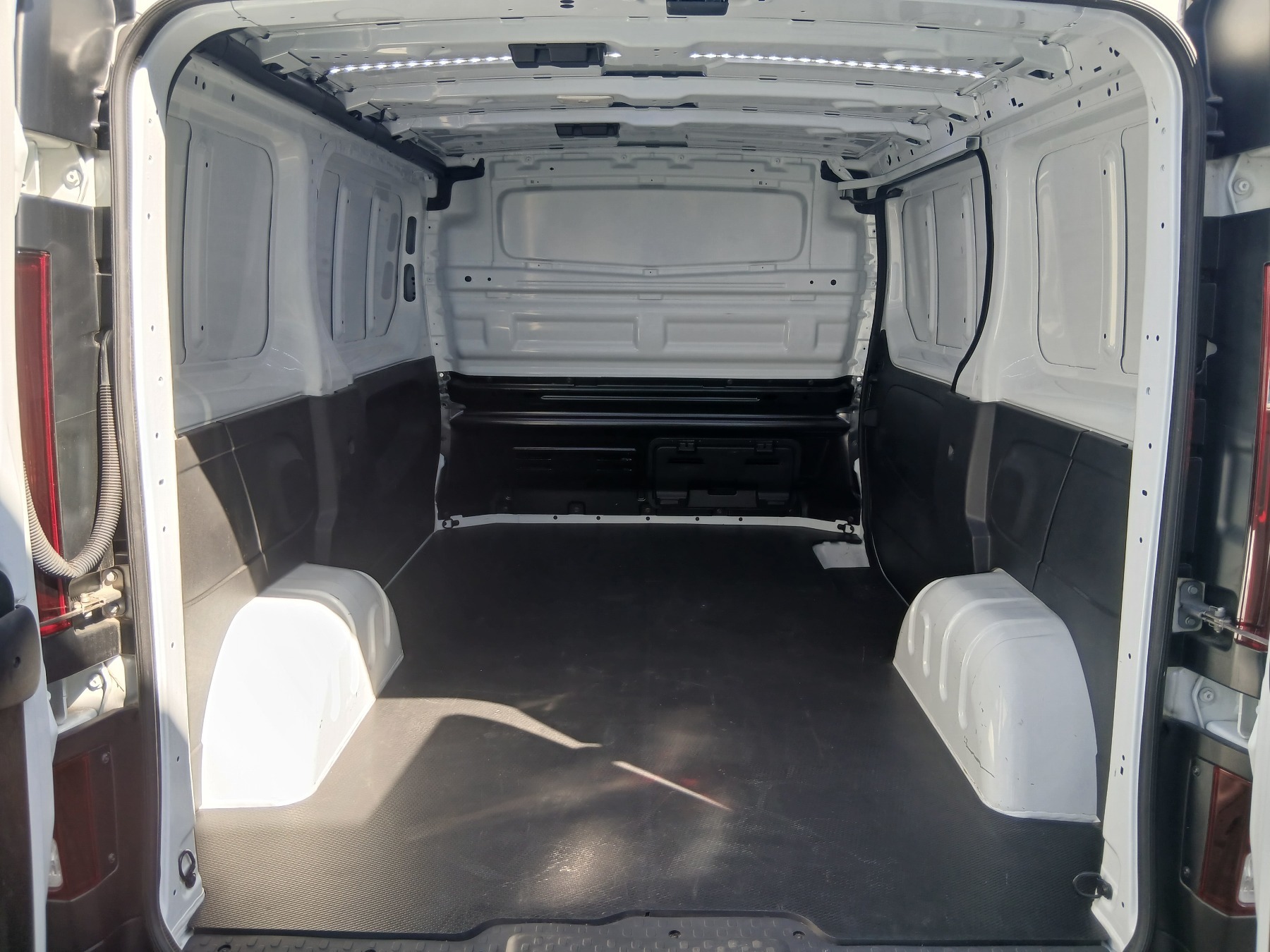 Bild 20 - Trafic 2.0 BLUE dCi 130 L1H1 2,8t Komfort