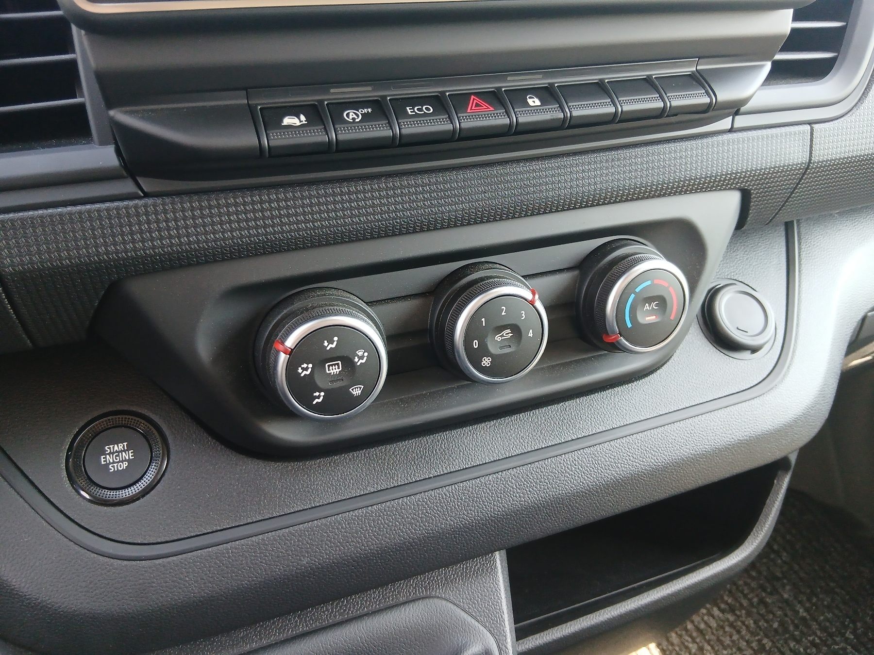 Bild 41 - Trafic 2.0 BLUE dCi 130 L1H1 2,8t Komfort