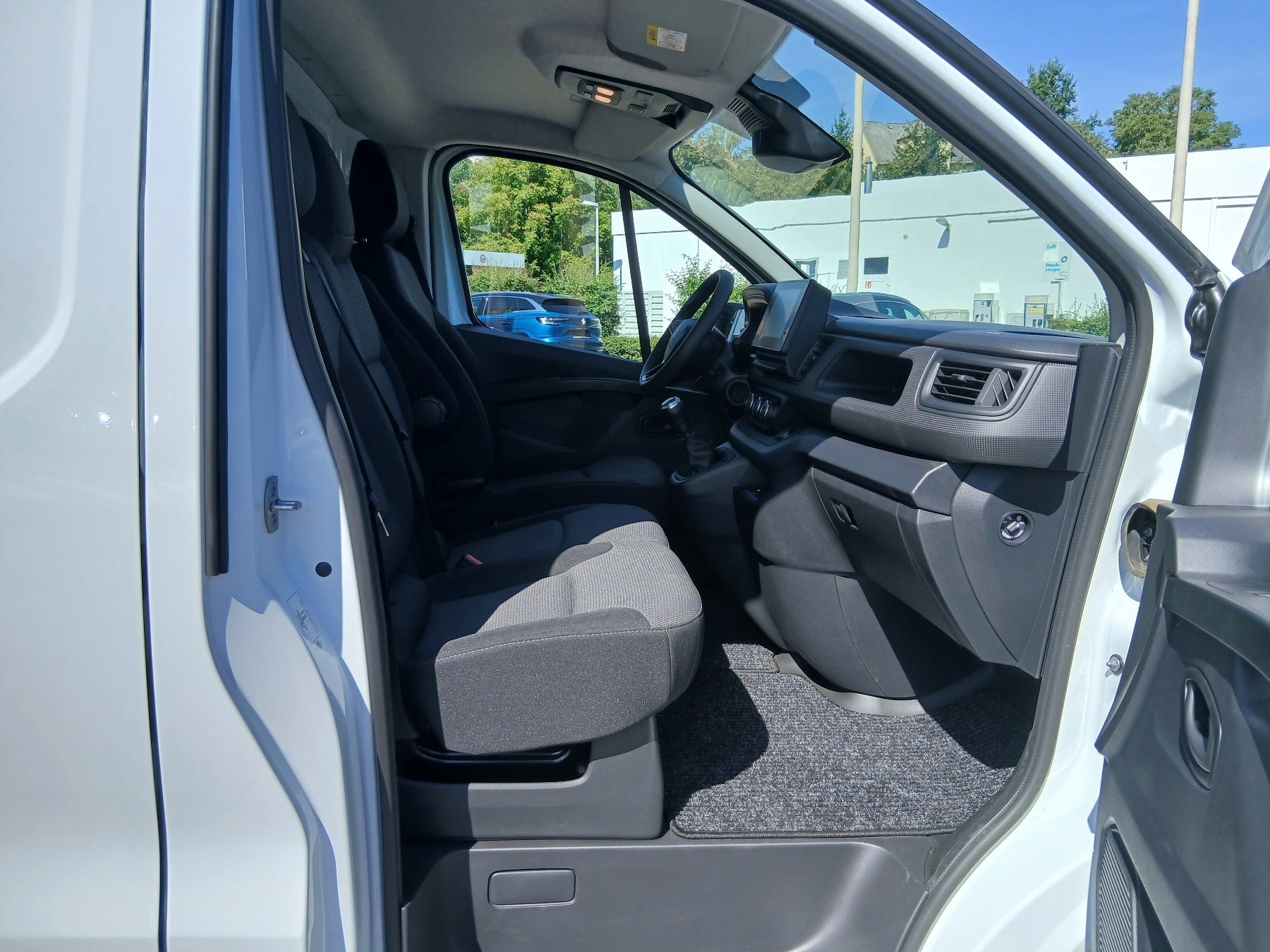 Bild 8 - Trafic 2.0 BLUE dCi 130 L1H1 2,8t Komfort