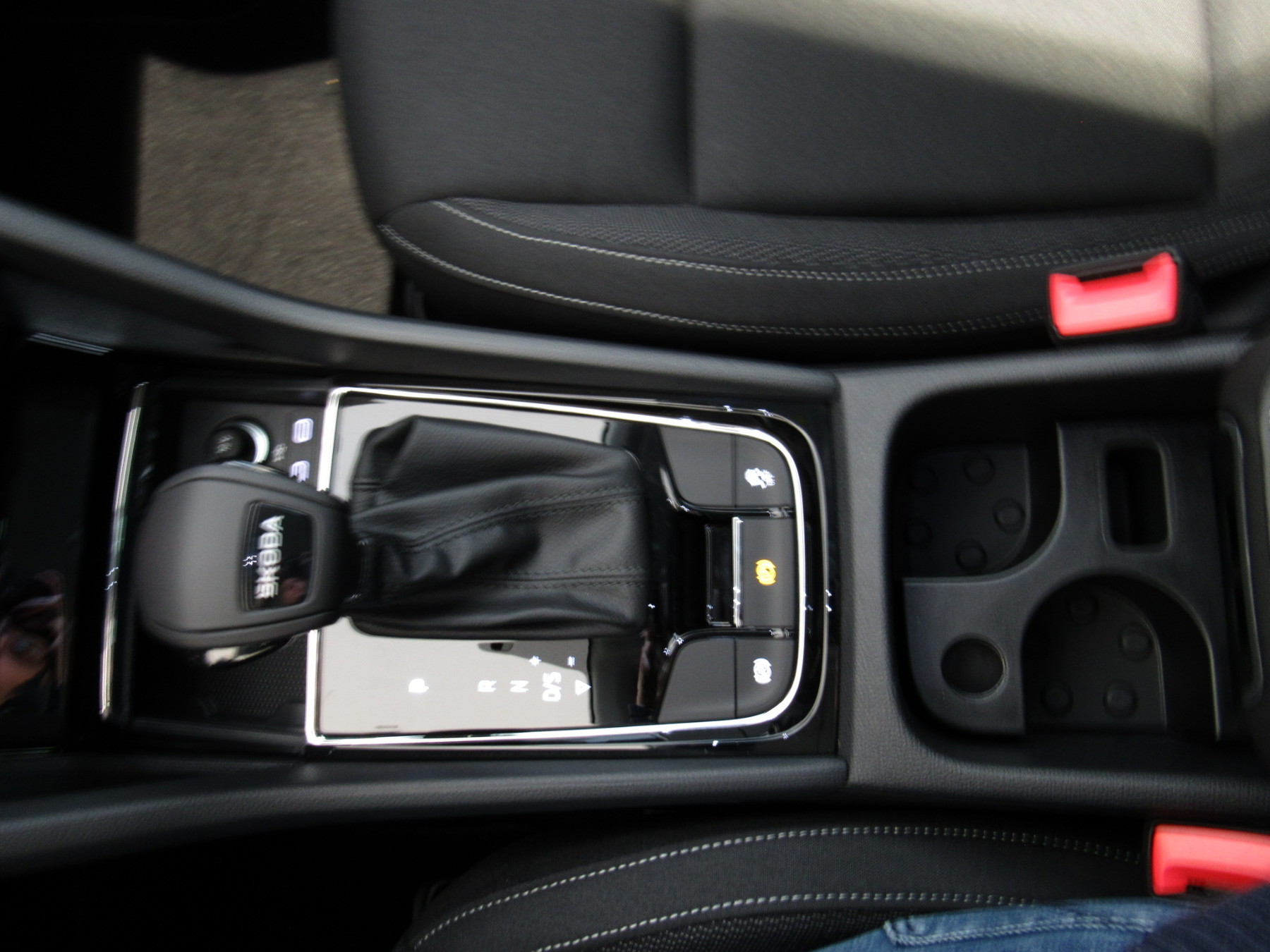 Bild 11 - Karoq 2.0 TDI 4x4 Drive