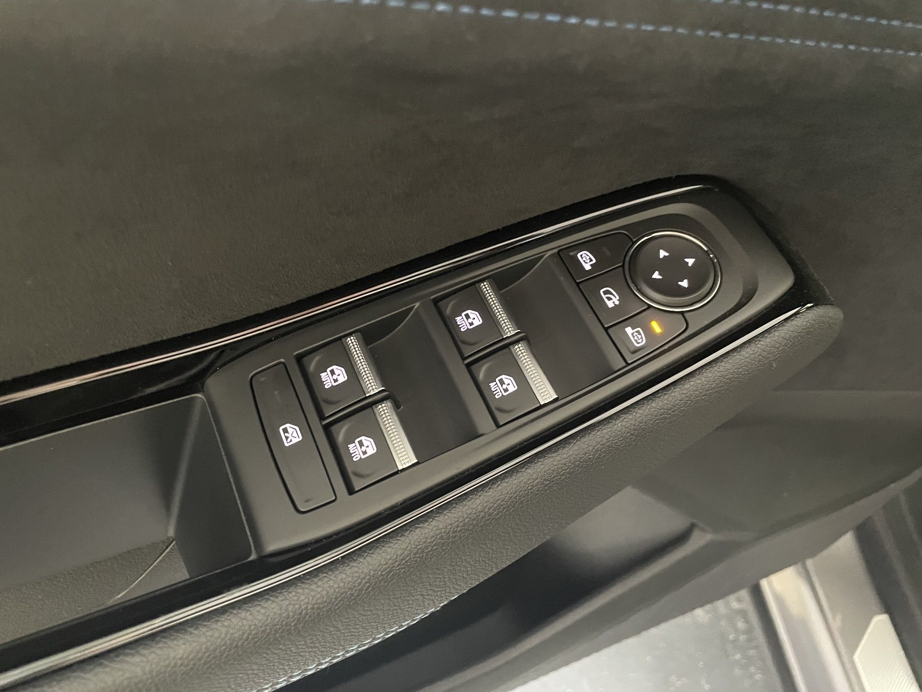 Bild 33 - Austral 1.2 E-TECH Hybrid 200 Esprit Alpine