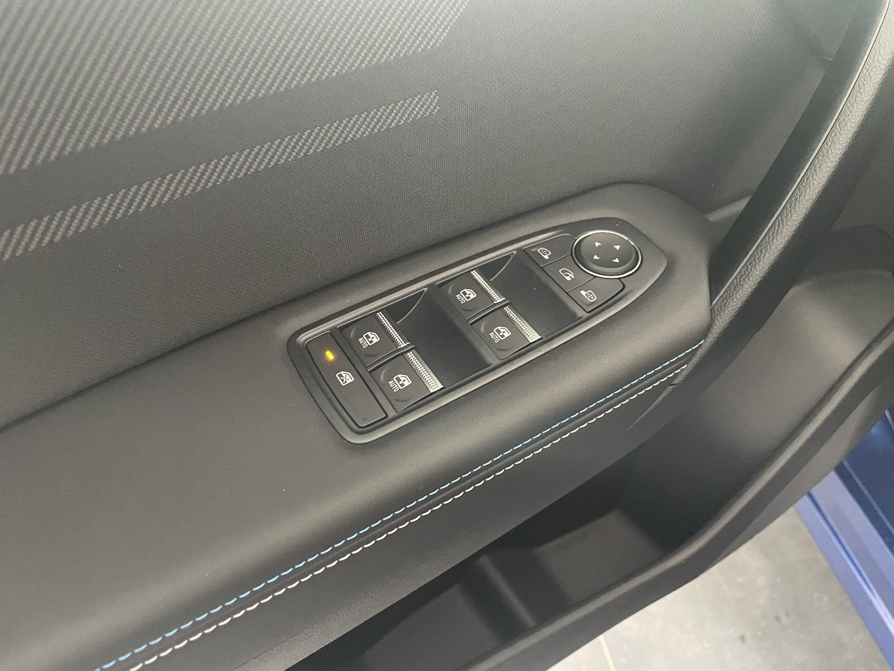 Bild 33 - Symbioz 1.3 Mild-Hybrid 140 Esprit Alpine