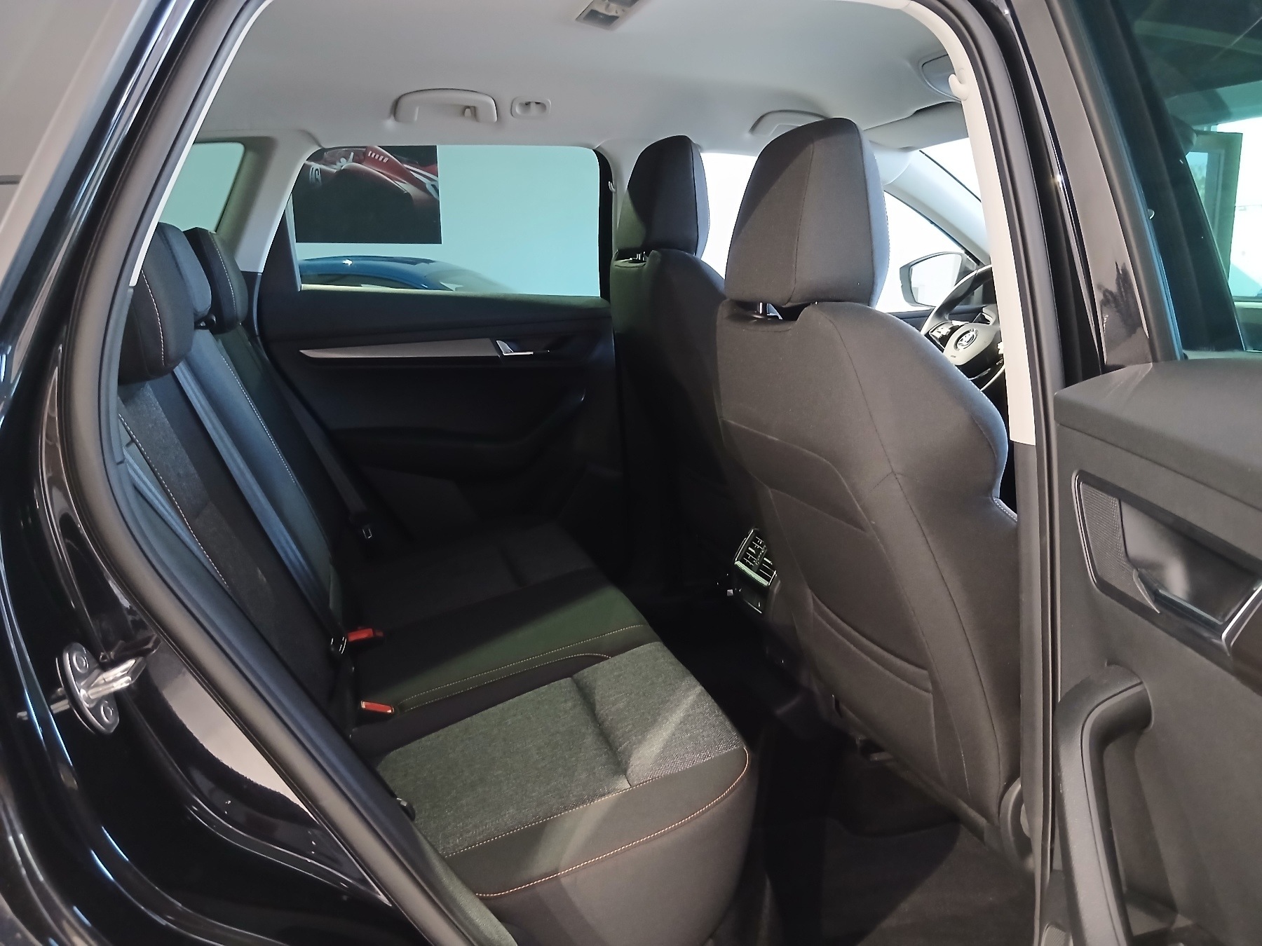 Bild 13 - Karoq 2.0 TDI Clever 4x4 ABS Fahrerairbag ESP ZV