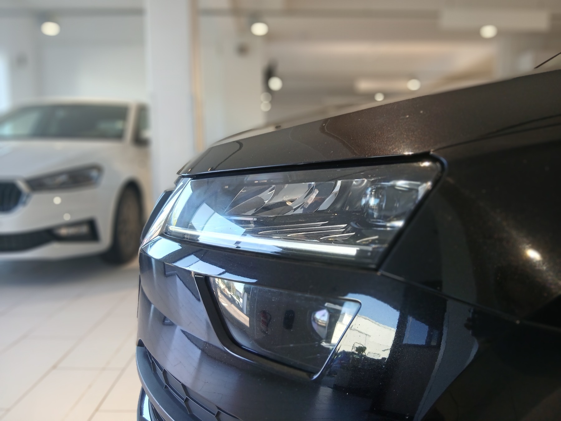 Bild 4 - Karoq 2.0 TDI Clever 4x4 ABS Fahrerairbag ESP ZV