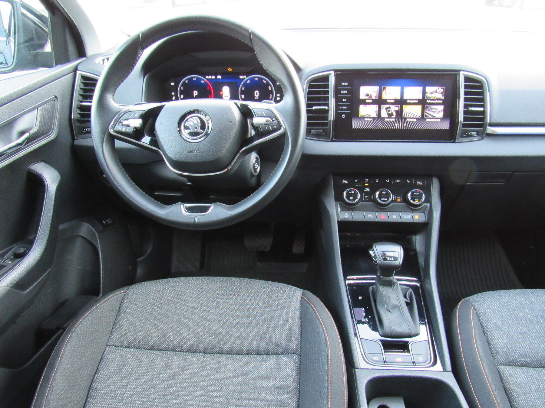 Bild 13 - Karoq 2.0 TDI Clever 4x4 ABS Fahrerairbag ESP LE