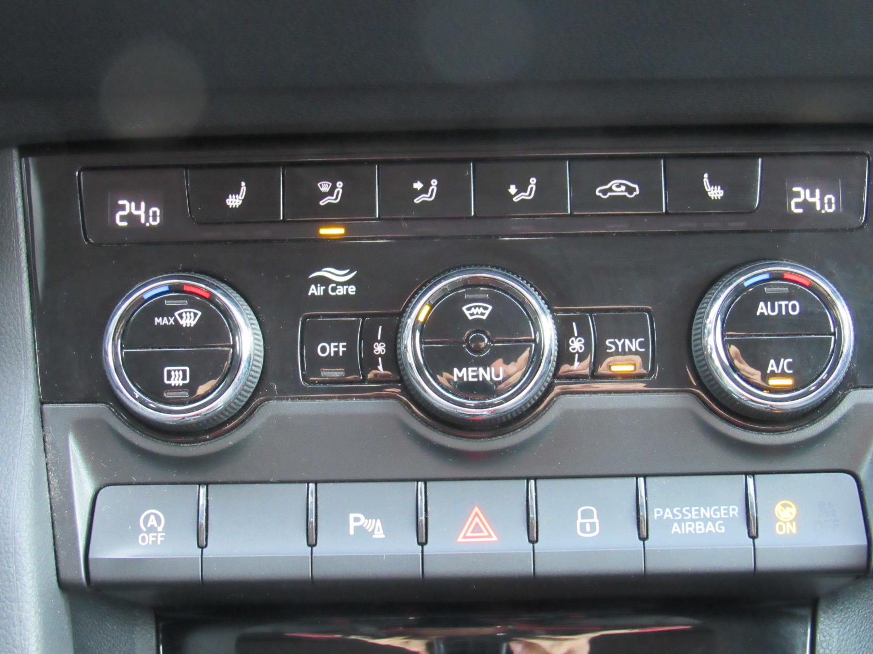 Bild 15 - Karoq 2.0 TDI Clever 4x4 ABS Fahrerairbag ESP LE