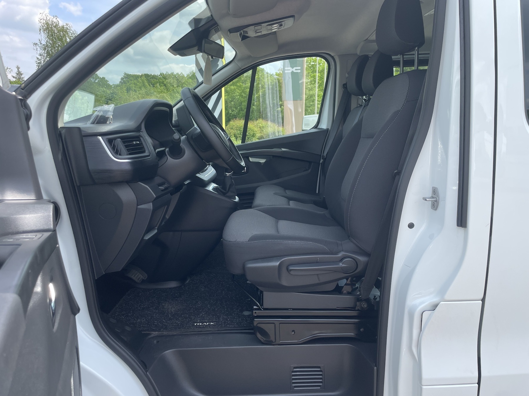 Bild 21 - Trafic Doppelkabine L1H1 3,0t 2.0 dCi 150