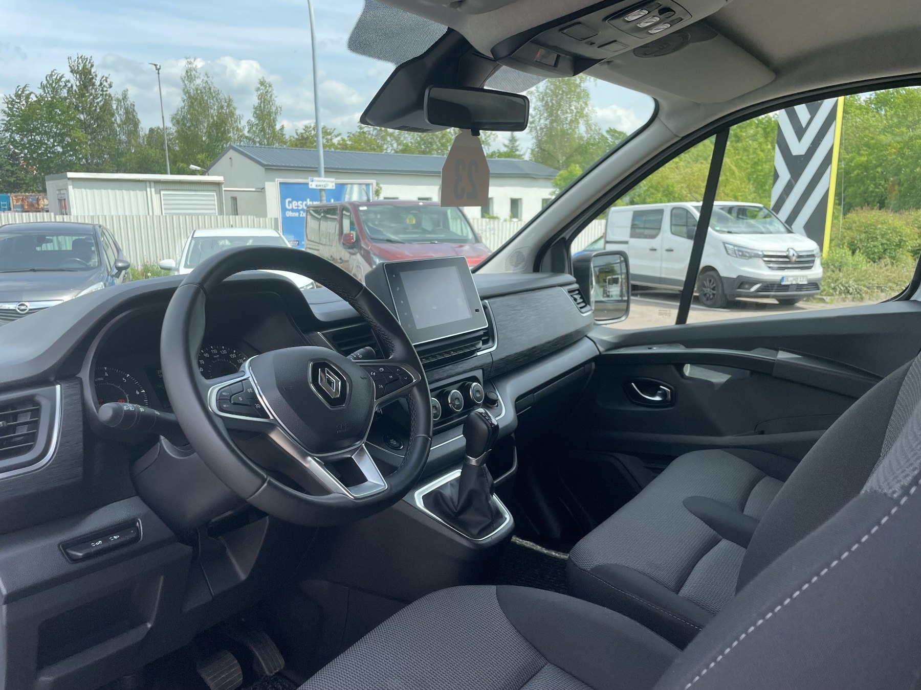 Bild 25 - Trafic Doppelkabine L1H1 3,0t 2.0 dCi 150