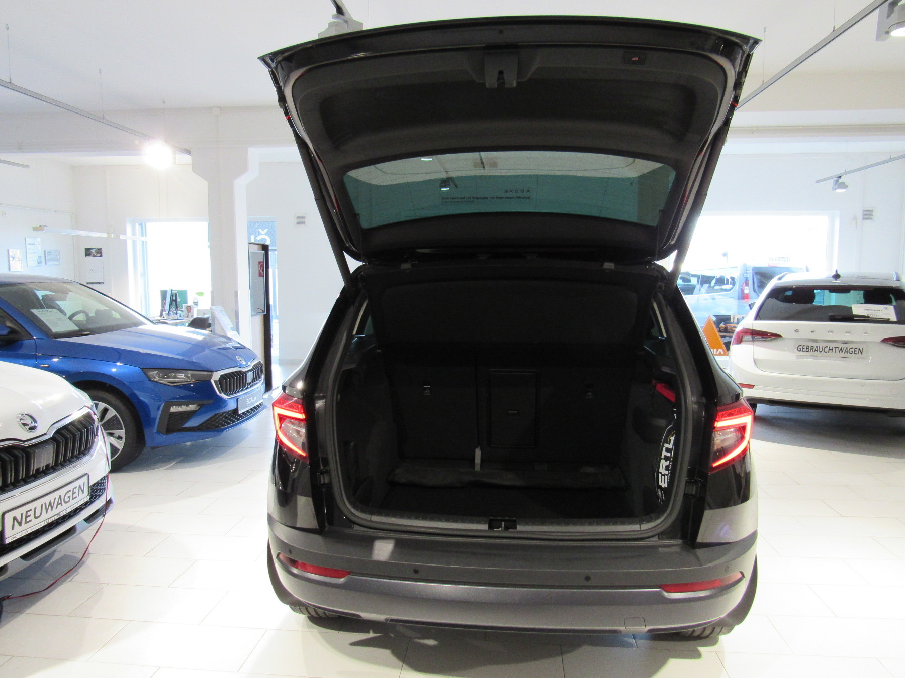 Bild 8 - Karoq 2.0 TDI Clever 4x4 ABS Fahrerairbag ESP LE