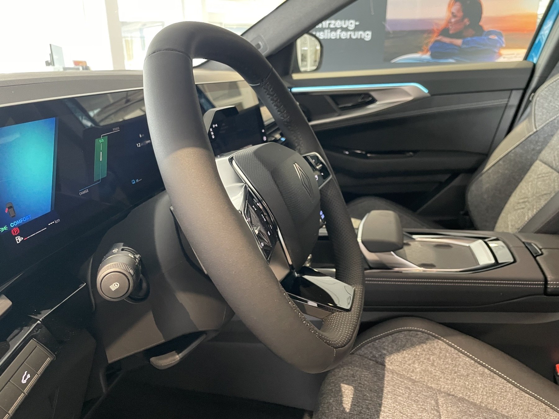 Bild 36 - Austral Full Hybrid E-Tech 200PS Techno