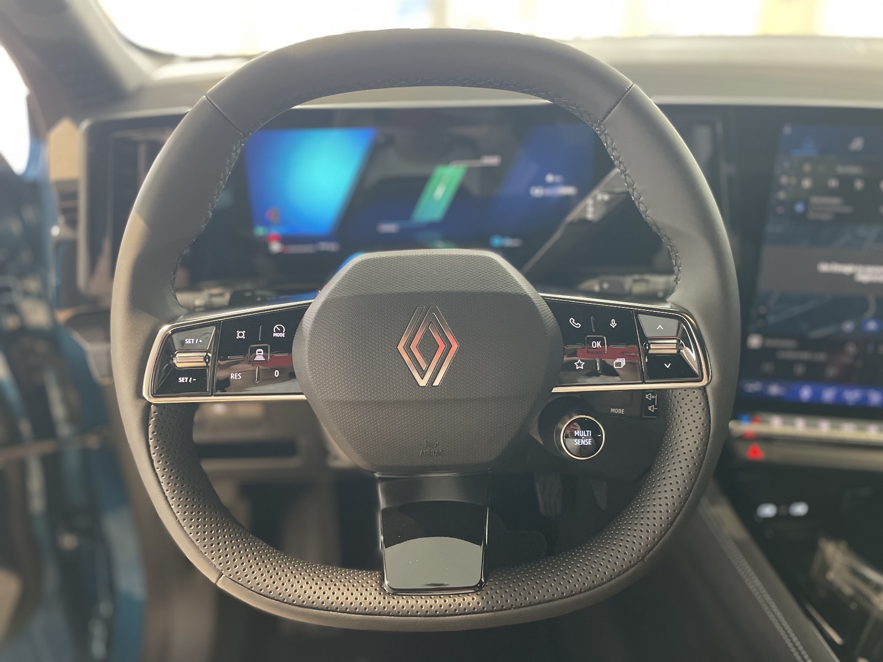 Bild 37 - Austral Full Hybrid E-Tech 200PS Techno