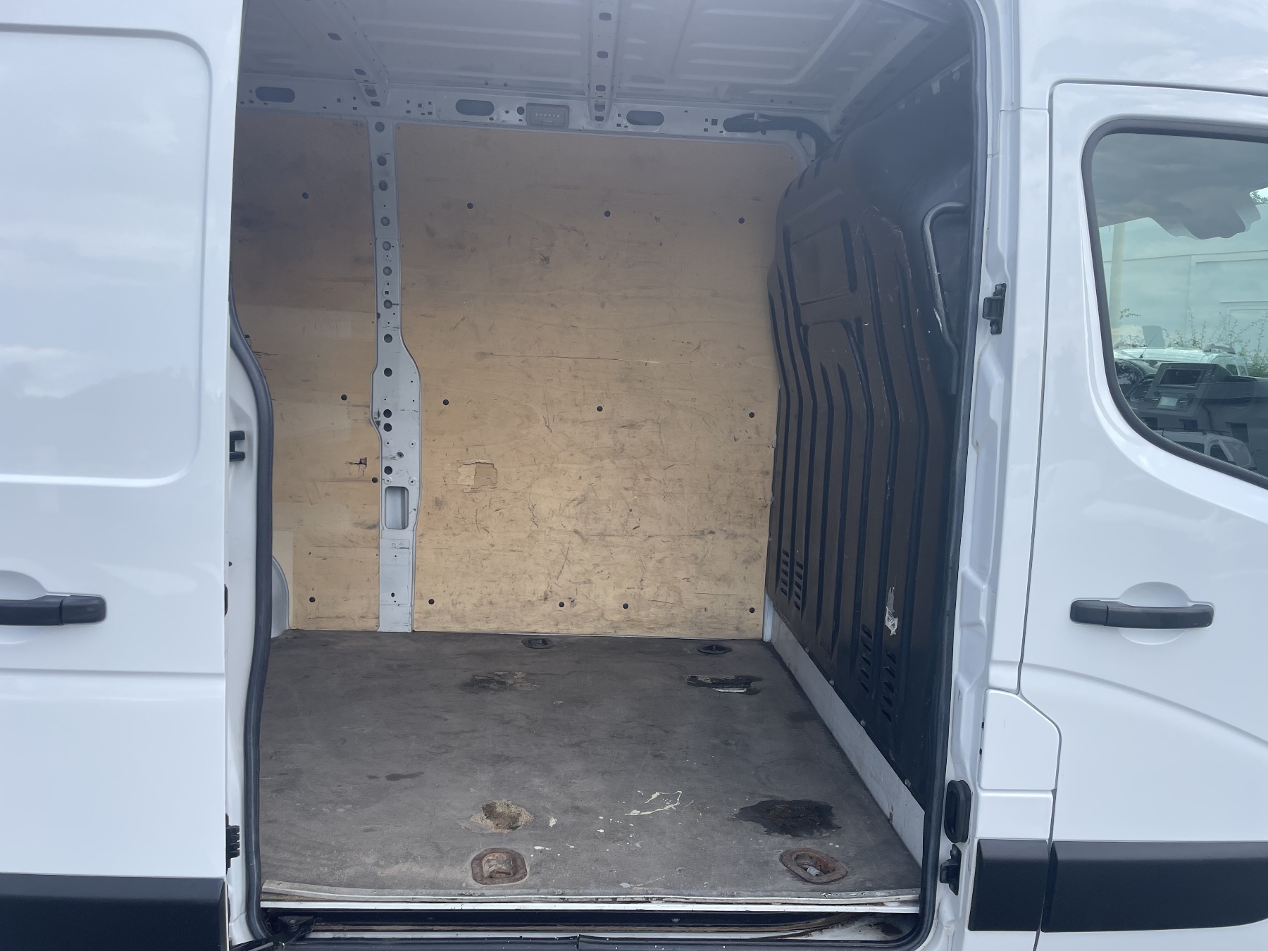 Bild 4 - Master KA dCi 135 L2H2 3,3t l