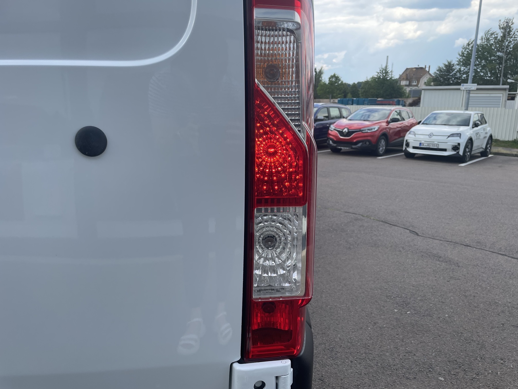 Bild 9 - Master KA dCi 135 L2H2 3,3t l