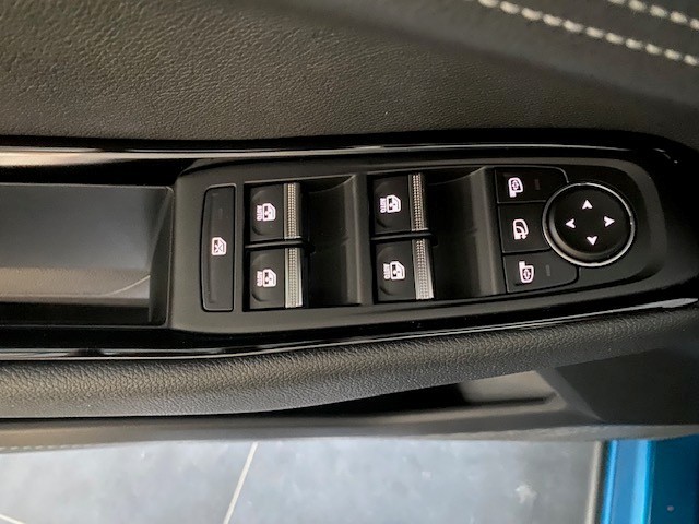 Bild 17 - Austral Full Hybrid E-Tech 200PS Techno