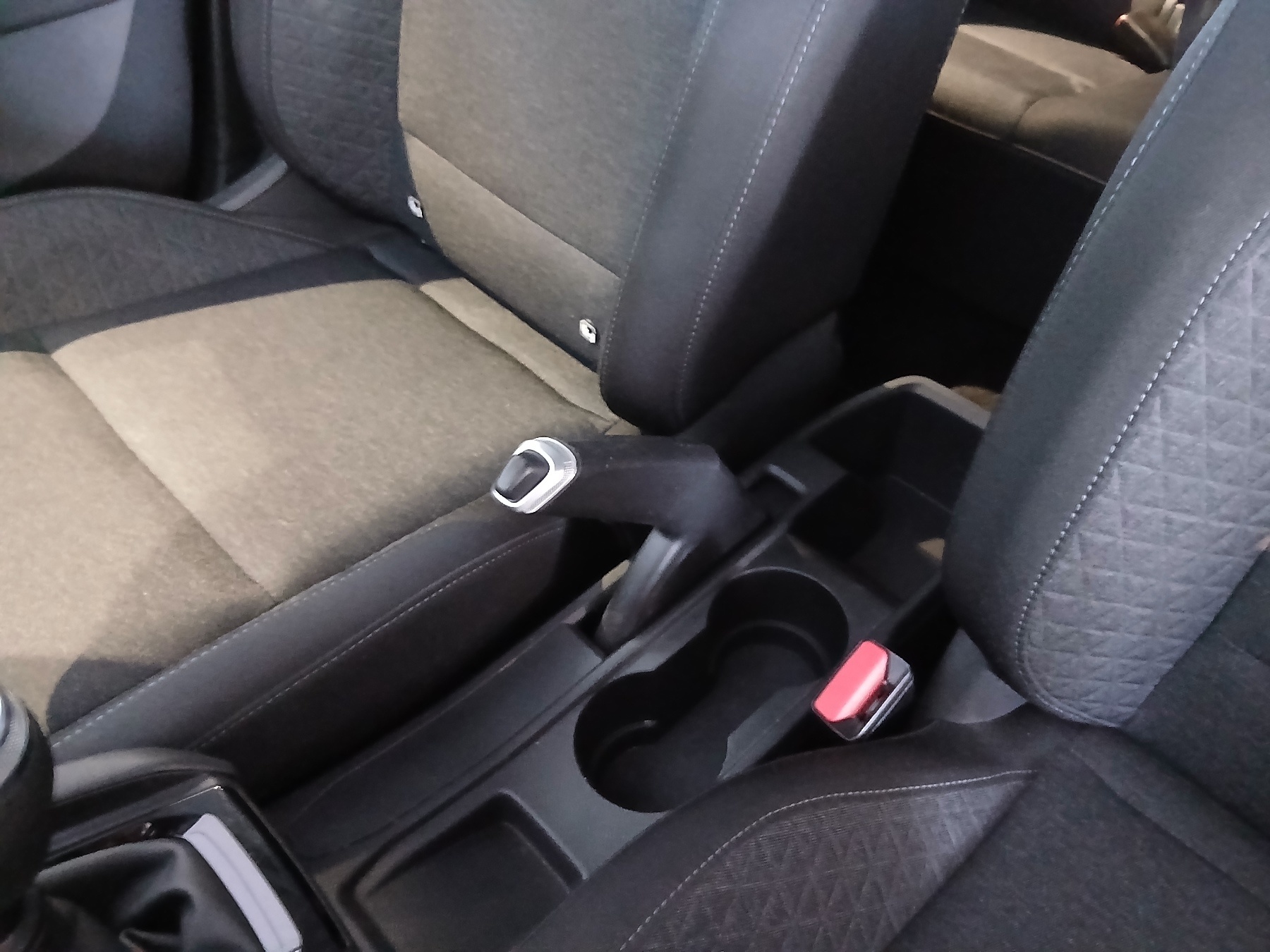Bild 43 - Clio EQUILIBRE SCe 65 ABS Fahrerairbag ESP SERVO