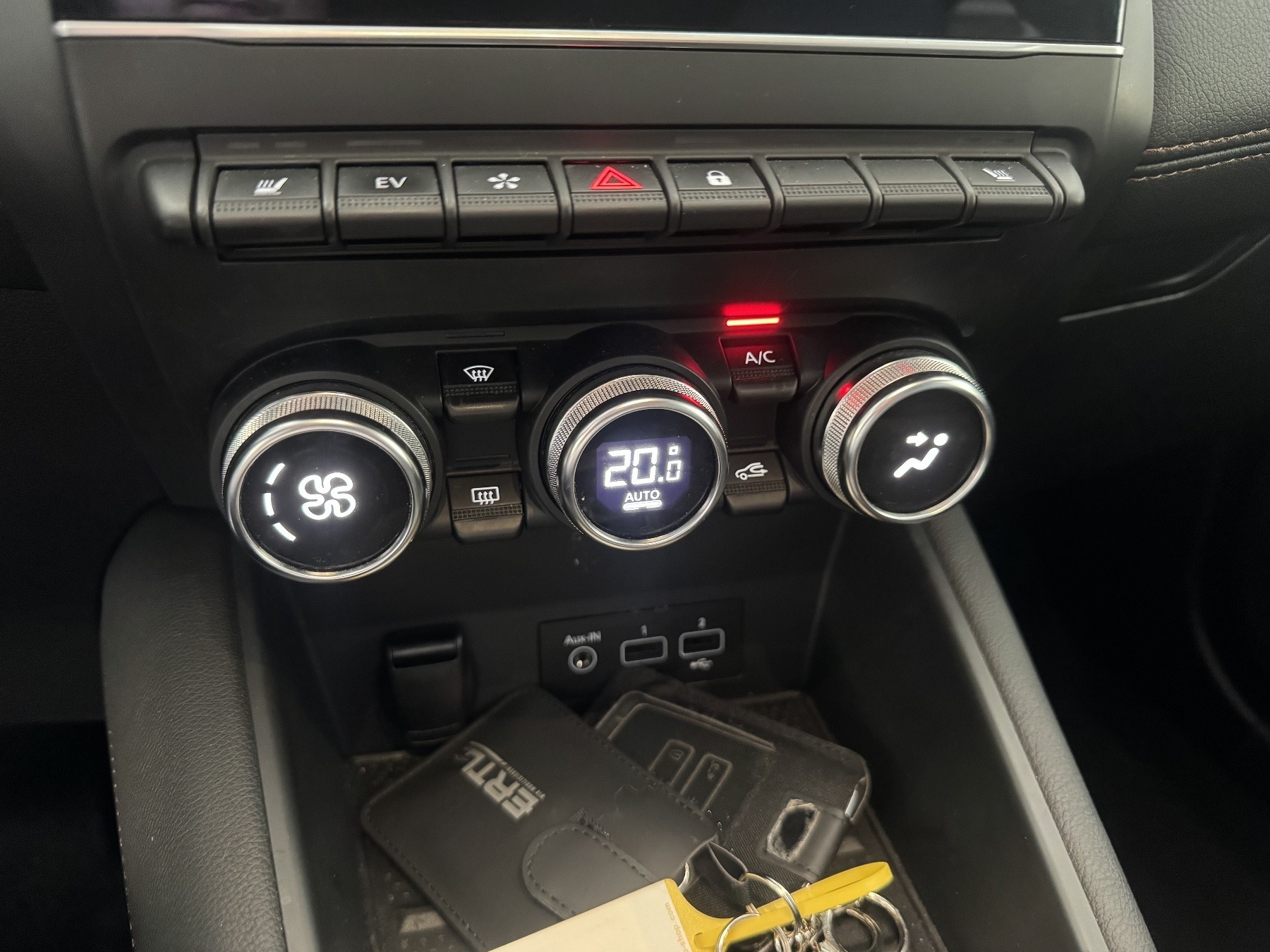 Bild 19 - Captur INITIALE PARIS E-TECH Plug-in 160 ABS ESP