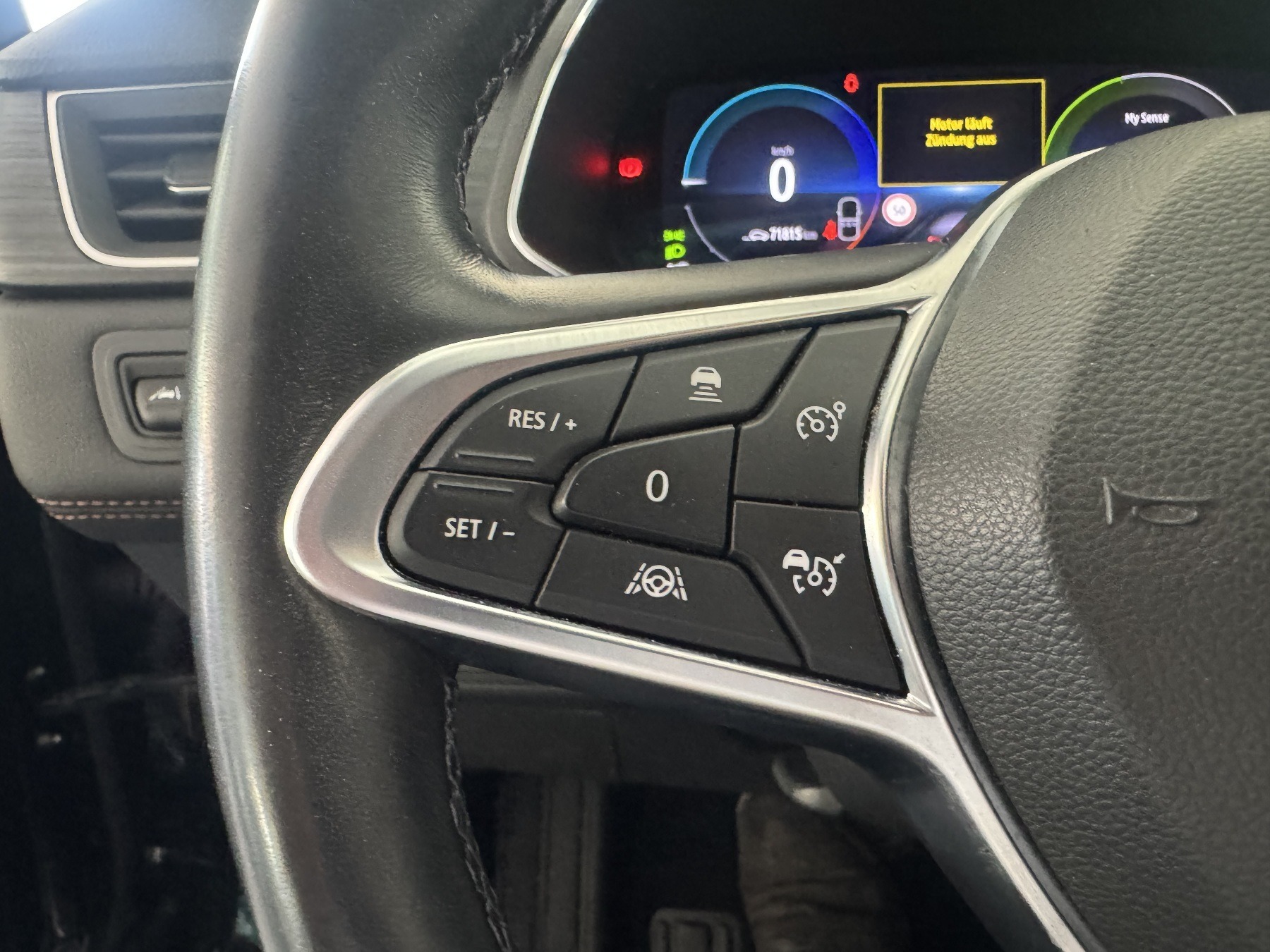 Bild 21 - Captur INITIALE PARIS E-TECH Plug-in 160 ABS ESP