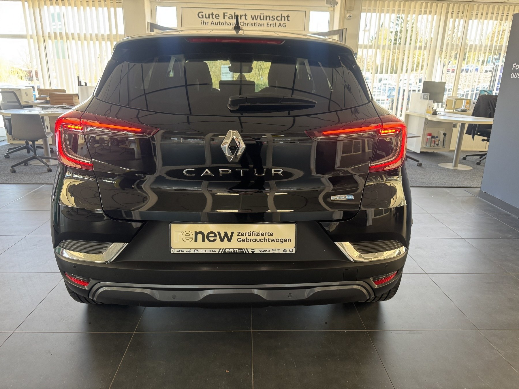 Bild 6 - Captur INITIALE PARIS E-TECH Plug-in 160 ABS ESP