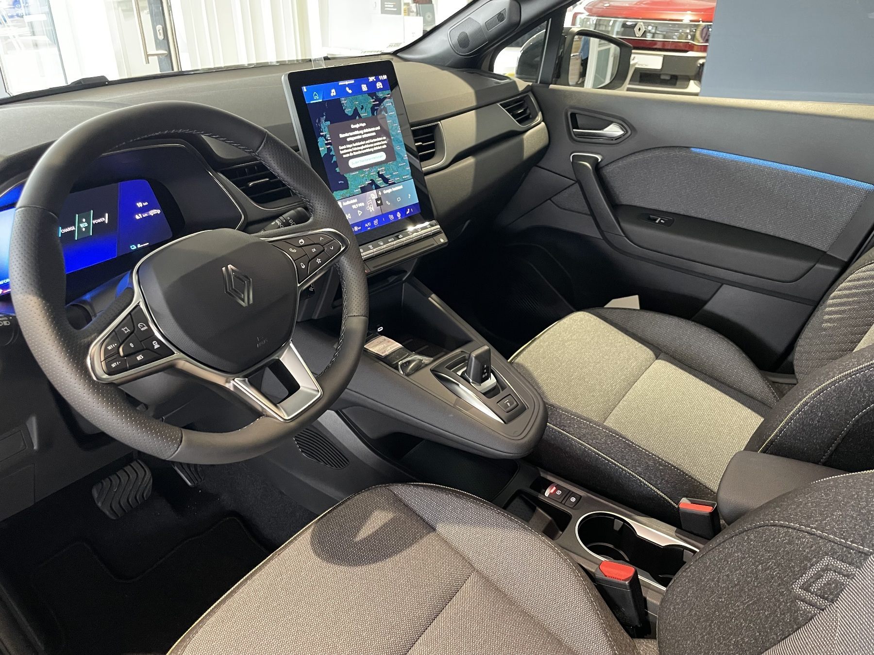 Bild 29 - Symbioz E-Tech 160PS Techno Full Hybrid