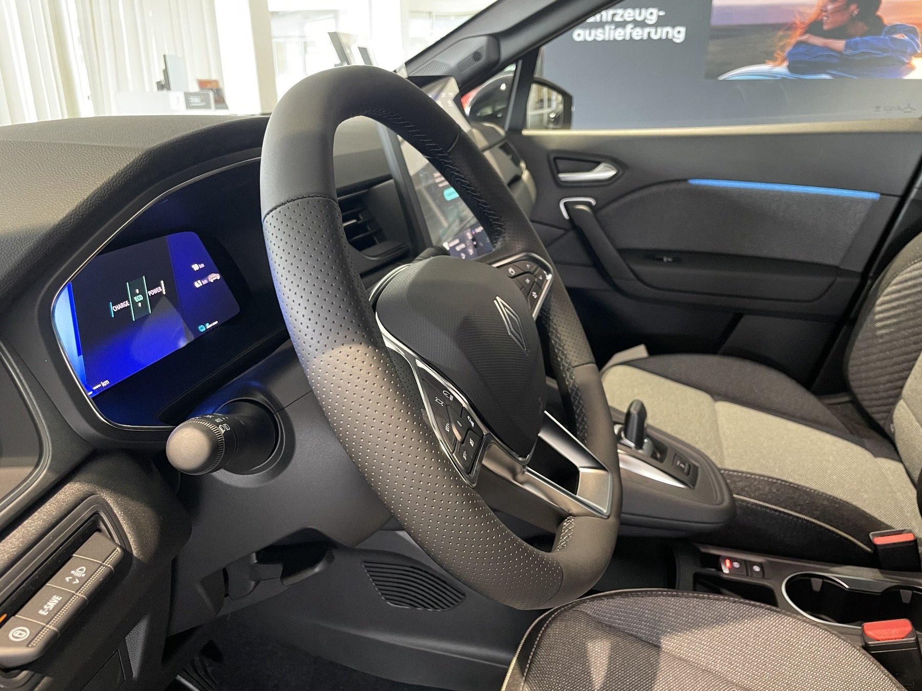 Bild 30 - Symbioz E-Tech 160PS Techno Full Hybrid
