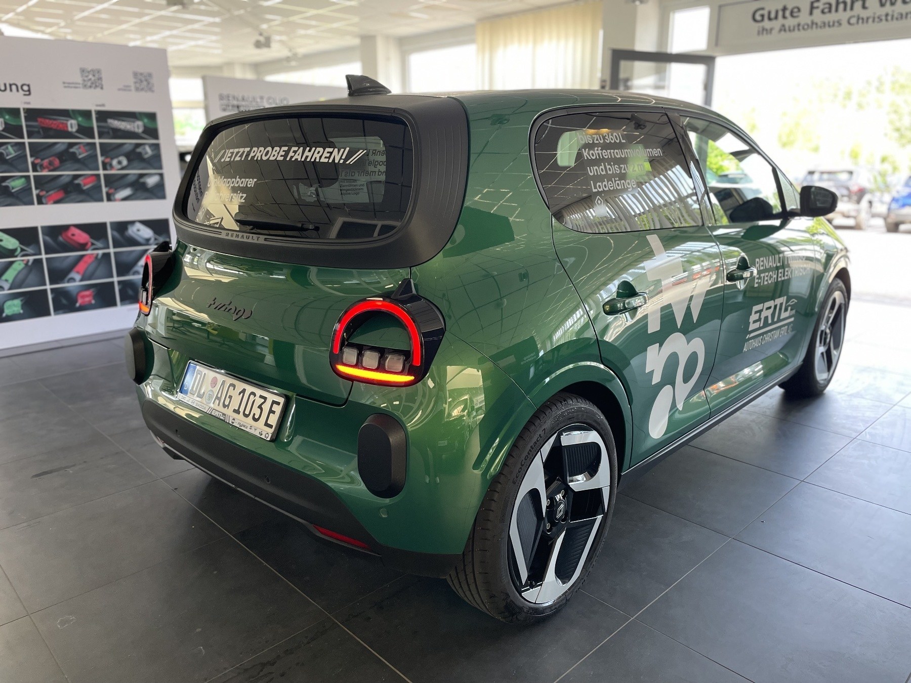 Bild 19 - Twingo E-TECH elektrisch Techno 80hp Urban Range