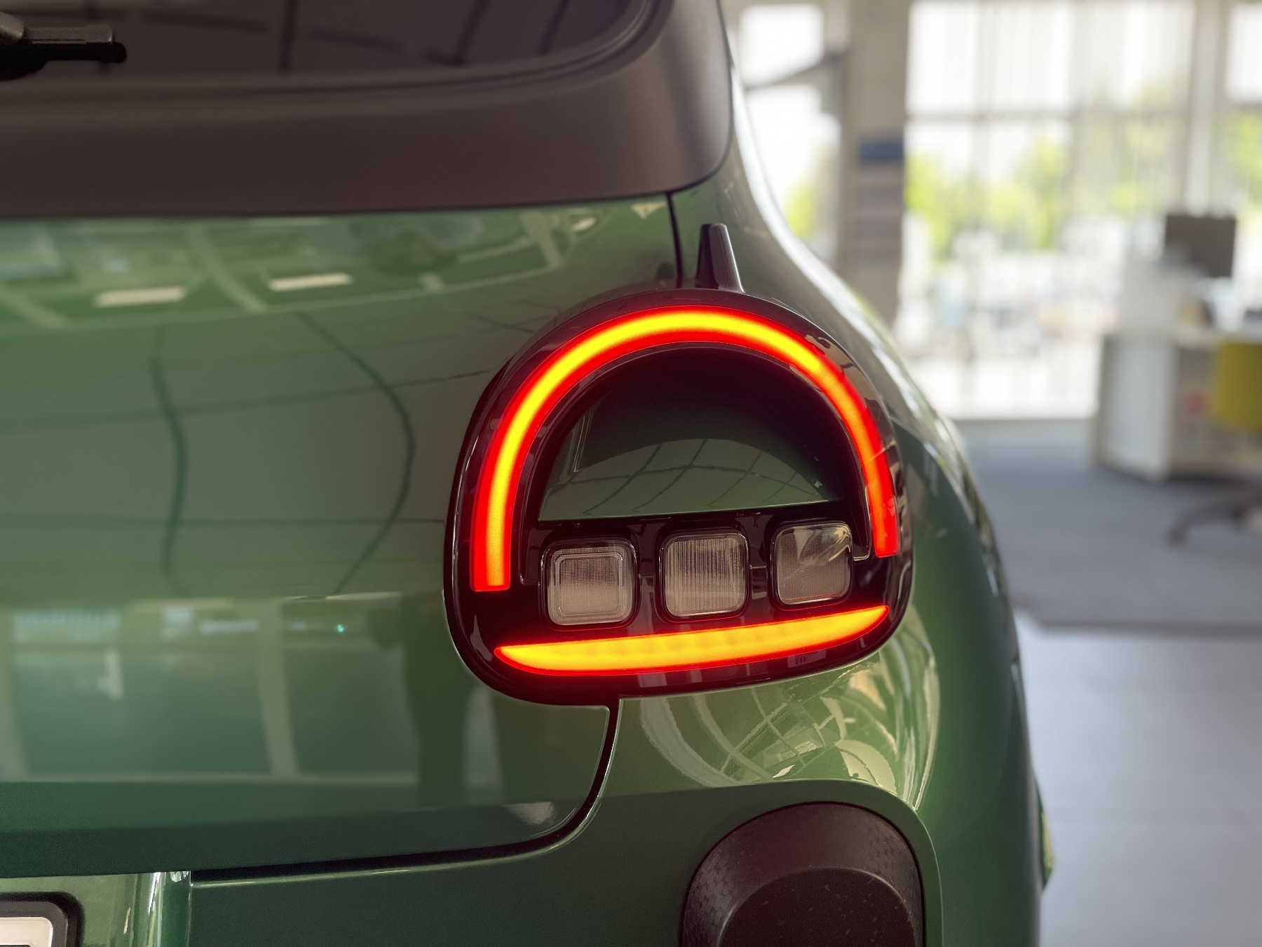 Bild 21 - Twingo E-TECH elektrisch Techno 80hp Urban Range