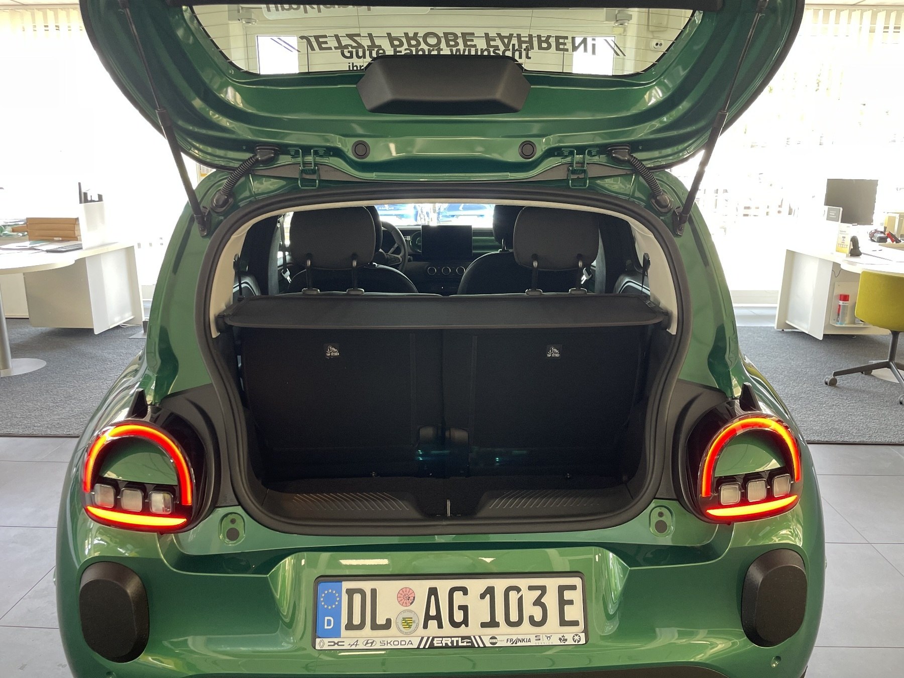 Bild 24 - Twingo E-TECH elektrisch Techno 80hp Urban Range