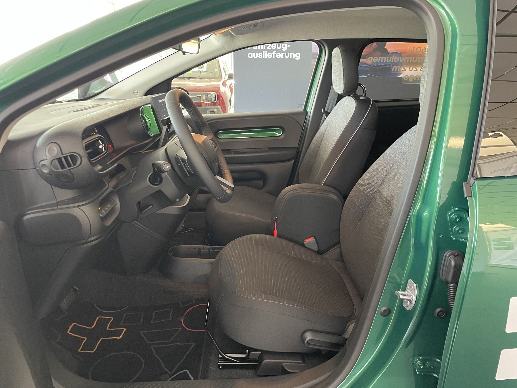 Bild 31 - Twingo E-TECH elektrisch Techno 80hp Urban Range