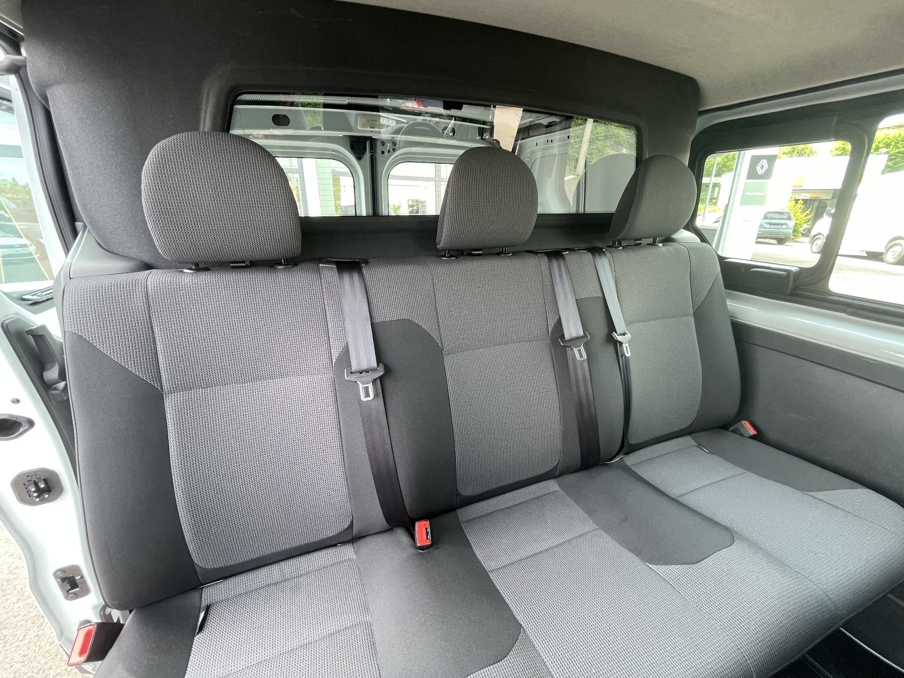 Bild 13 - Trafic 2.0 BLUE dCi 150 L1H1DK 3,0t Komfort