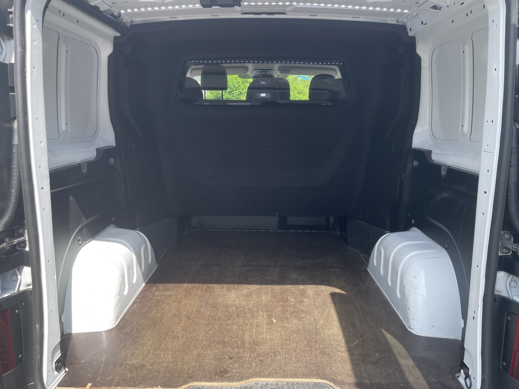 Bild 21 - Trafic 2.0 BLUE dCi 150 L1H1DK 3,0t Komfort