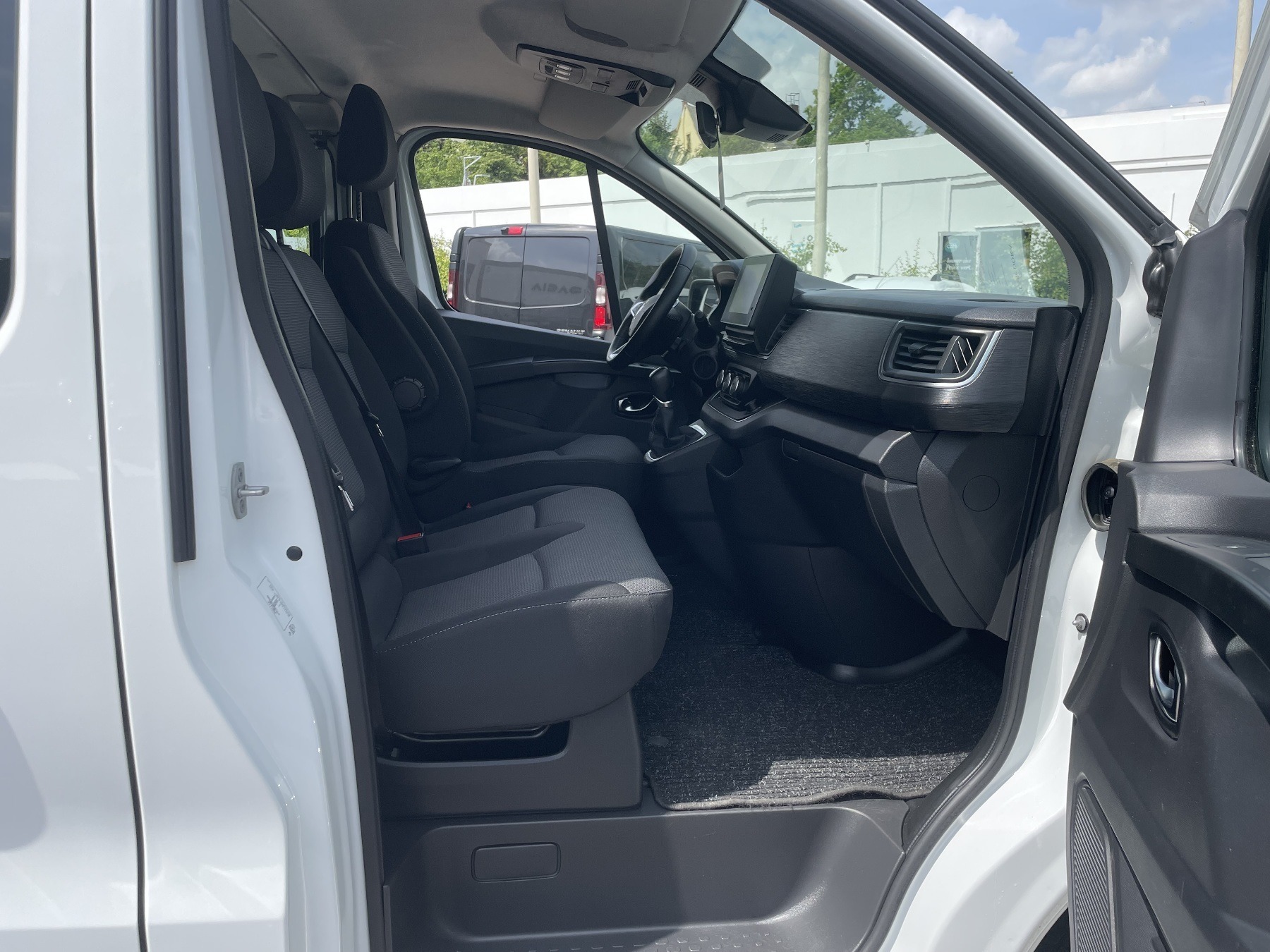 Bild 9 - Trafic 2.0 BLUE dCi 150 L1H1DK 3,0t Komfort