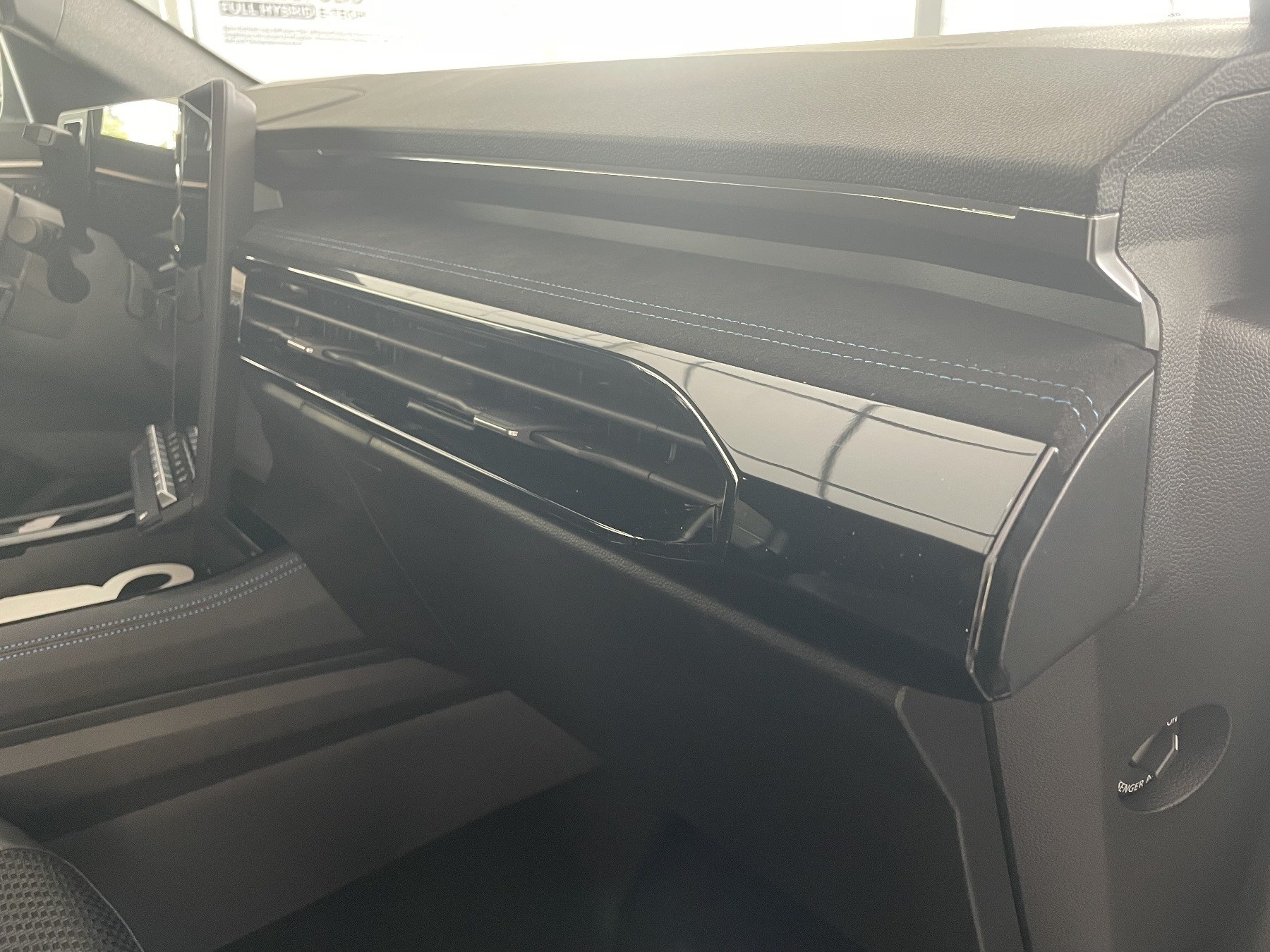 Bild 10 - Austral Esprit Alpine Full Hybrid E-Tech 200
