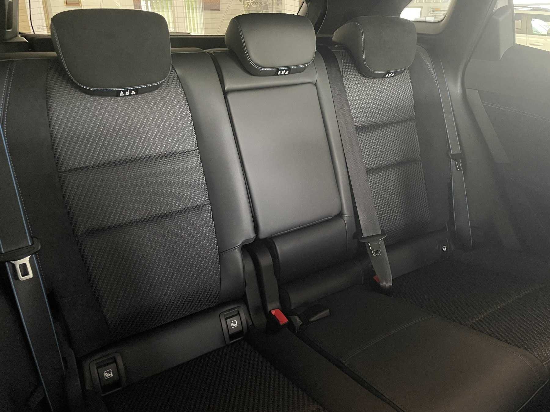 Bild 19 - Austral Esprit Alpine Full Hybrid E-Tech 200