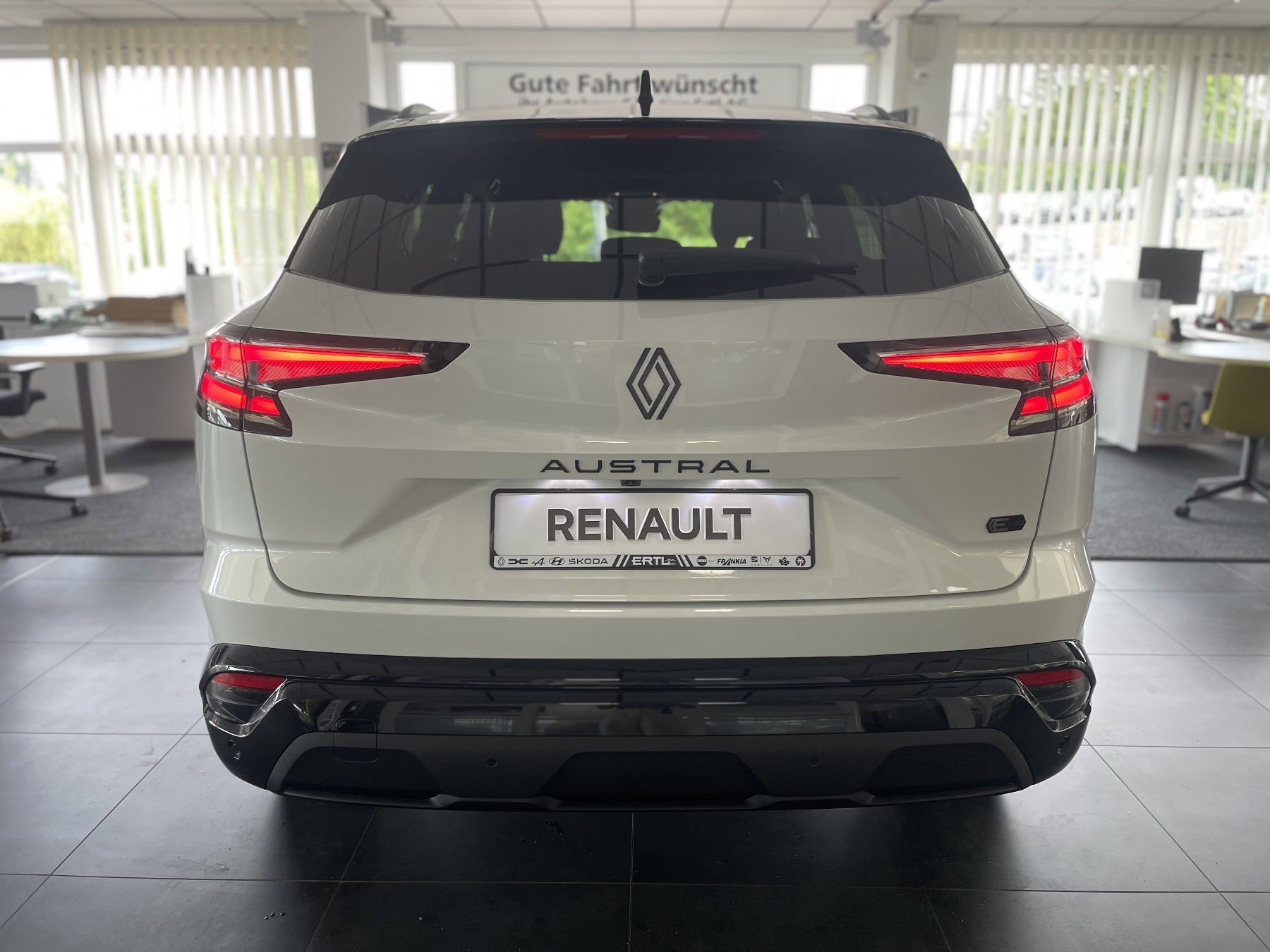 Bild 23 - Austral Esprit Alpine Full Hybrid E-Tech 200