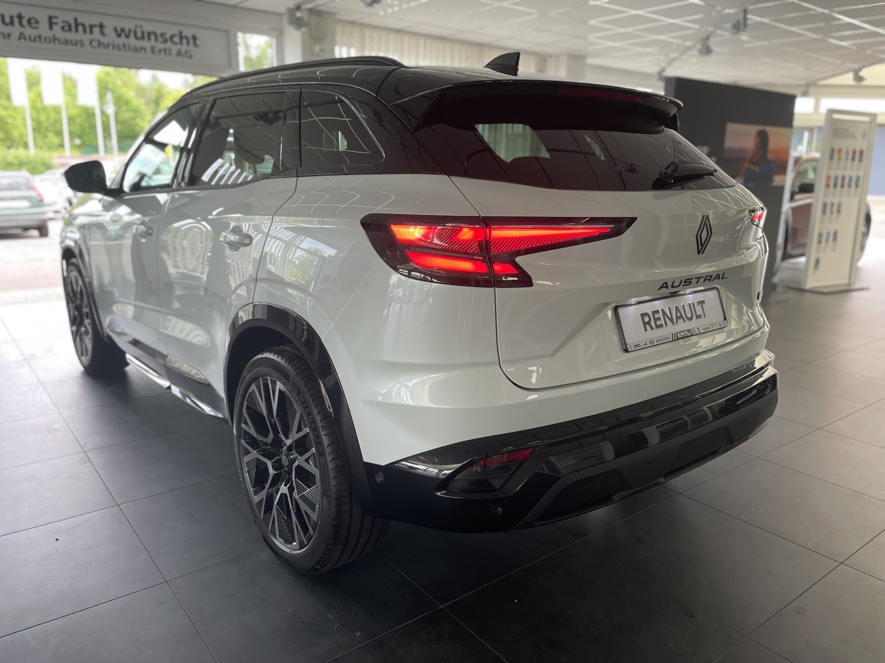Bild 28 - Austral Esprit Alpine Full Hybrid E-Tech 200