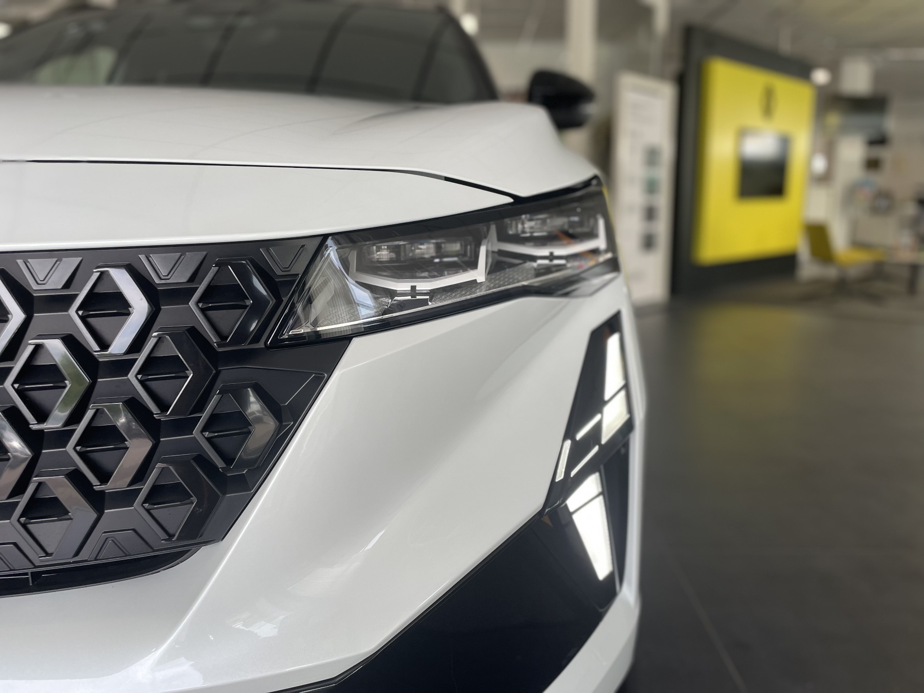 Bild 3 - Austral Esprit Alpine Full Hybrid E-Tech 200