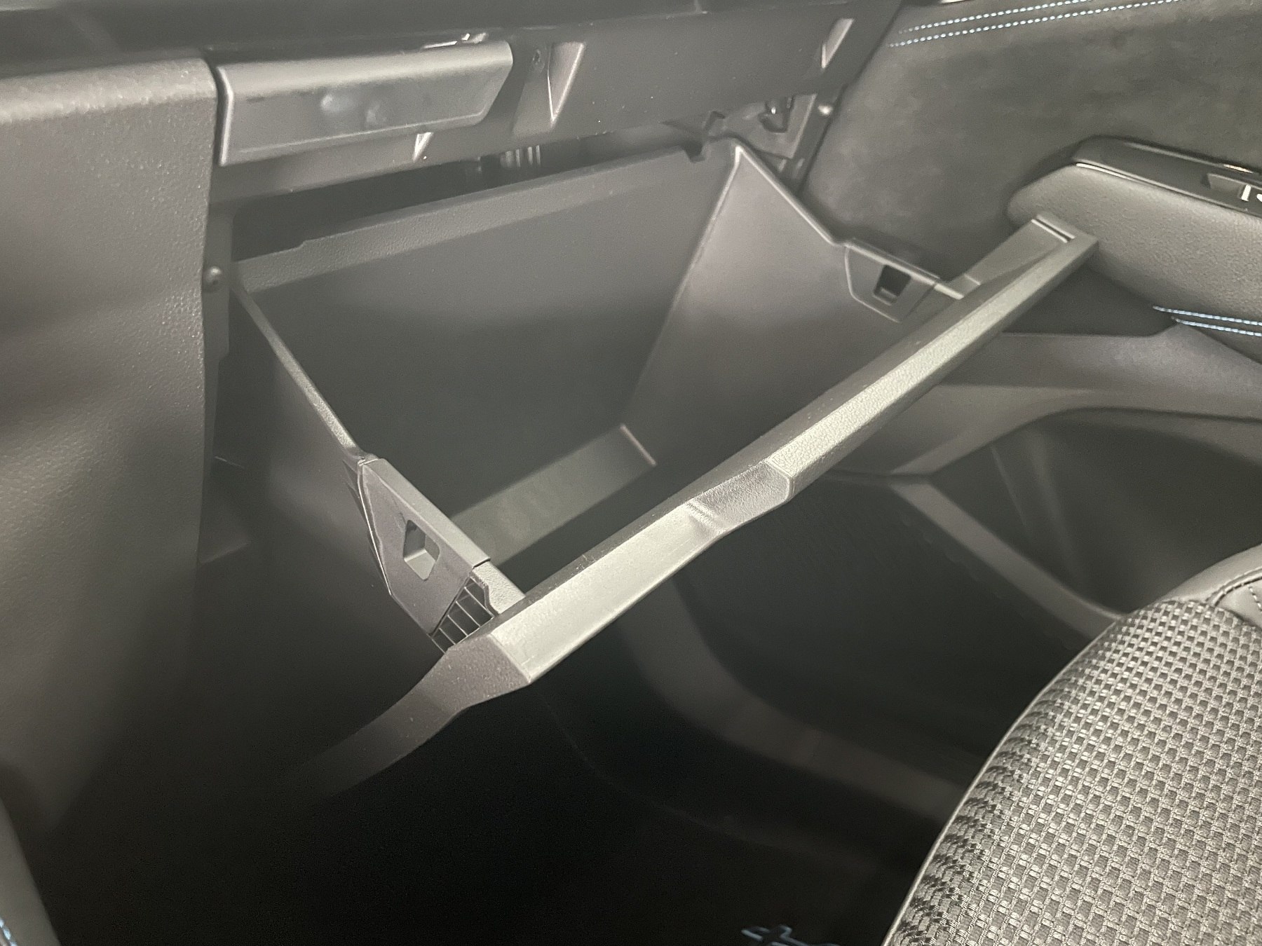 Bild 50 - Austral Esprit Alpine Full Hybrid E-Tech 200
