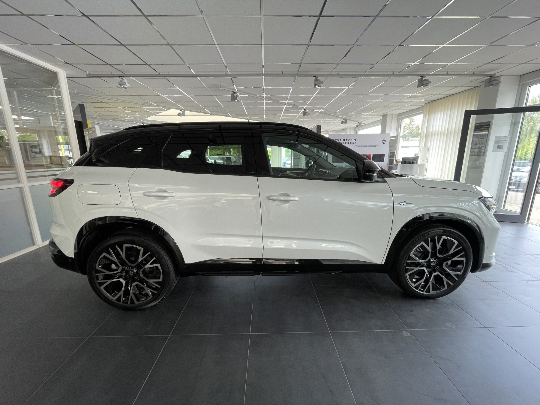 Bild 8 - Austral Esprit Alpine Full Hybrid E-Tech 200