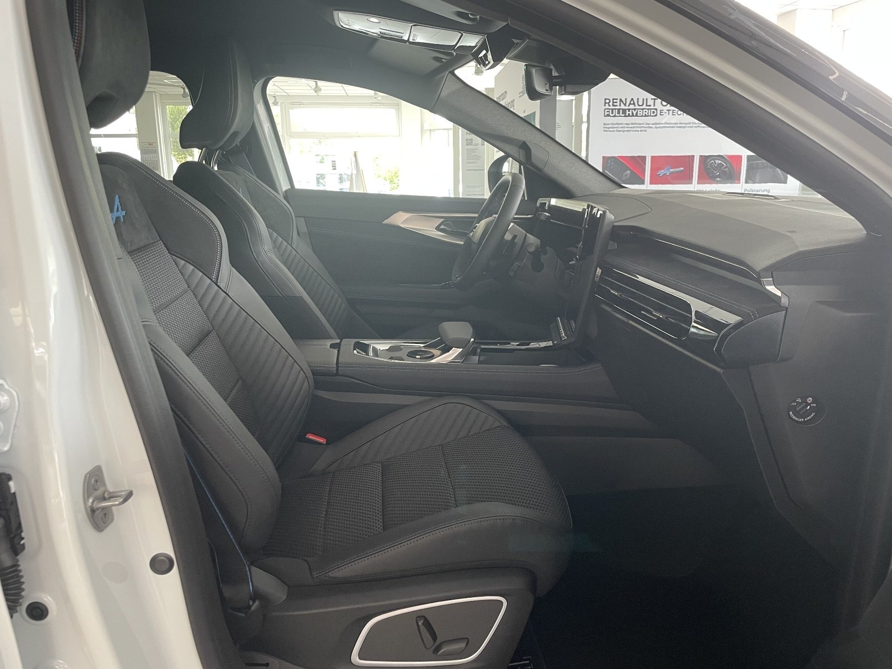 Bild 9 - Austral Esprit Alpine Full Hybrid E-Tech 200