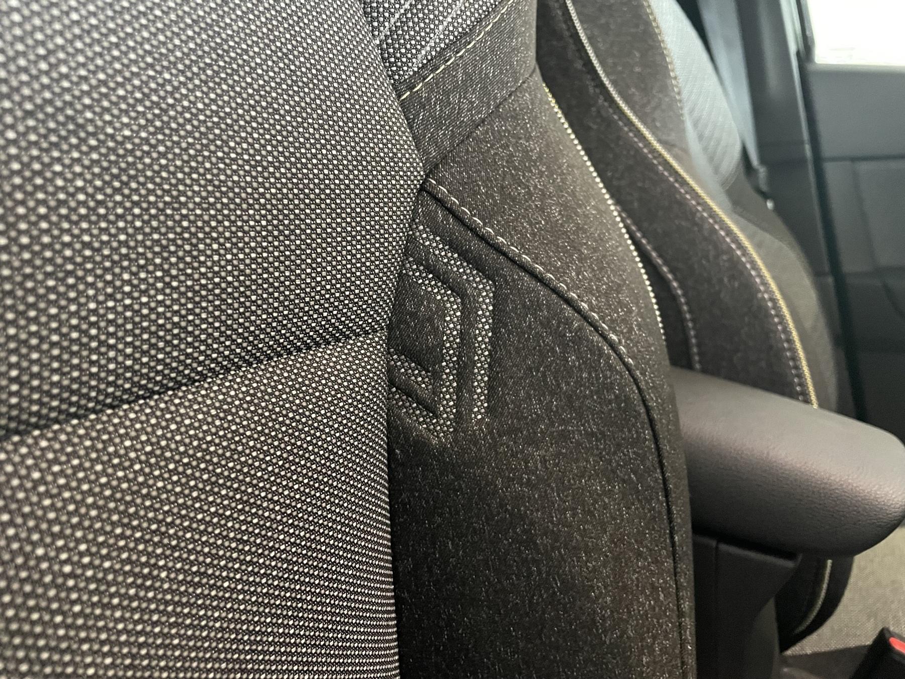 Bild 14 - Symbioz Techno Full Hybrid E-Tech 160