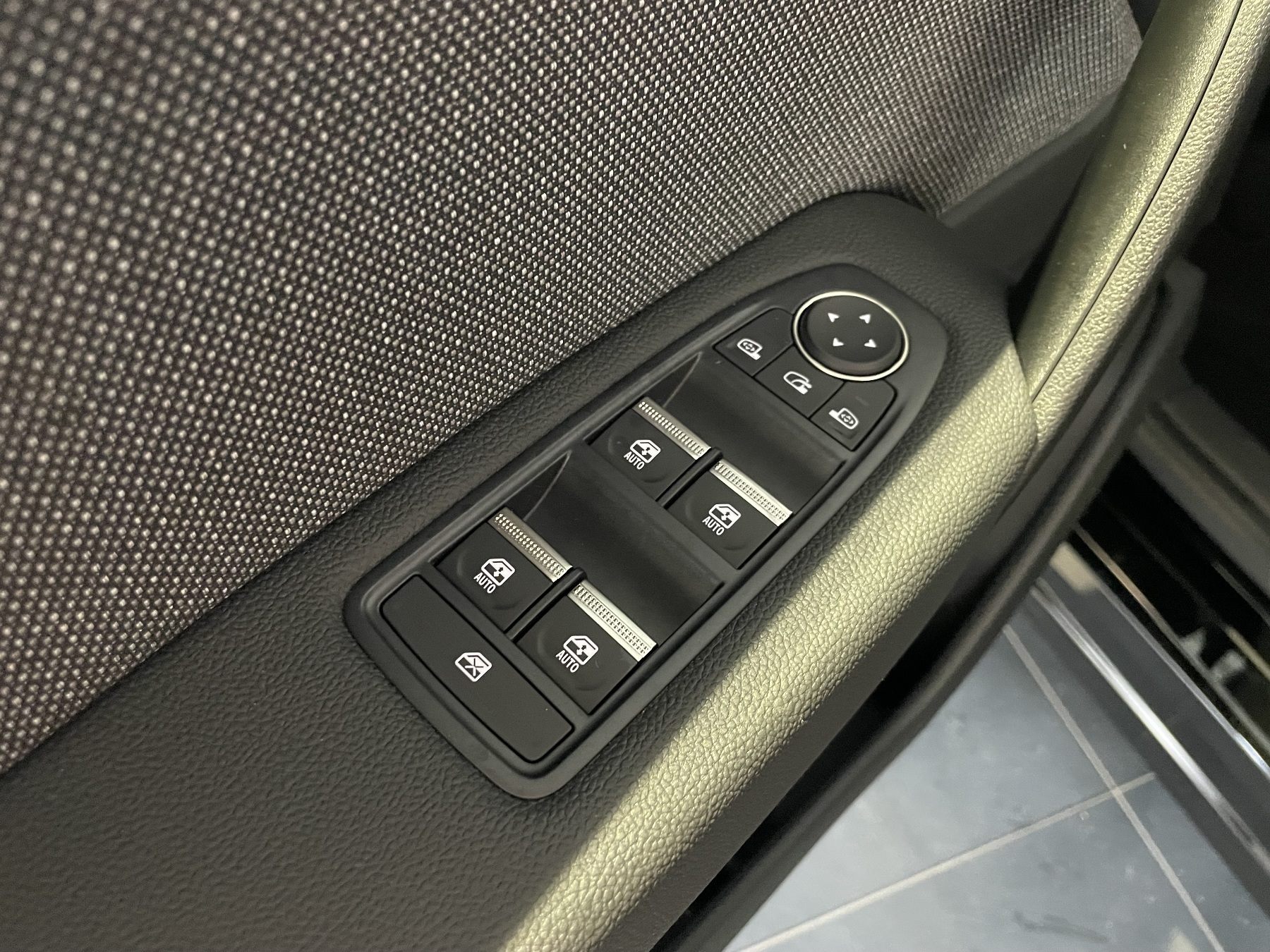 Bild 32 - Symbioz Techno Full Hybrid E-Tech 160